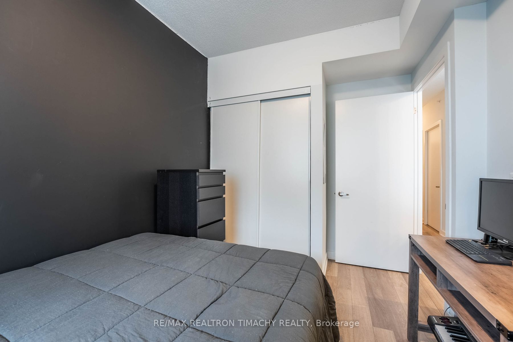 5260 Dundas Street, #C307