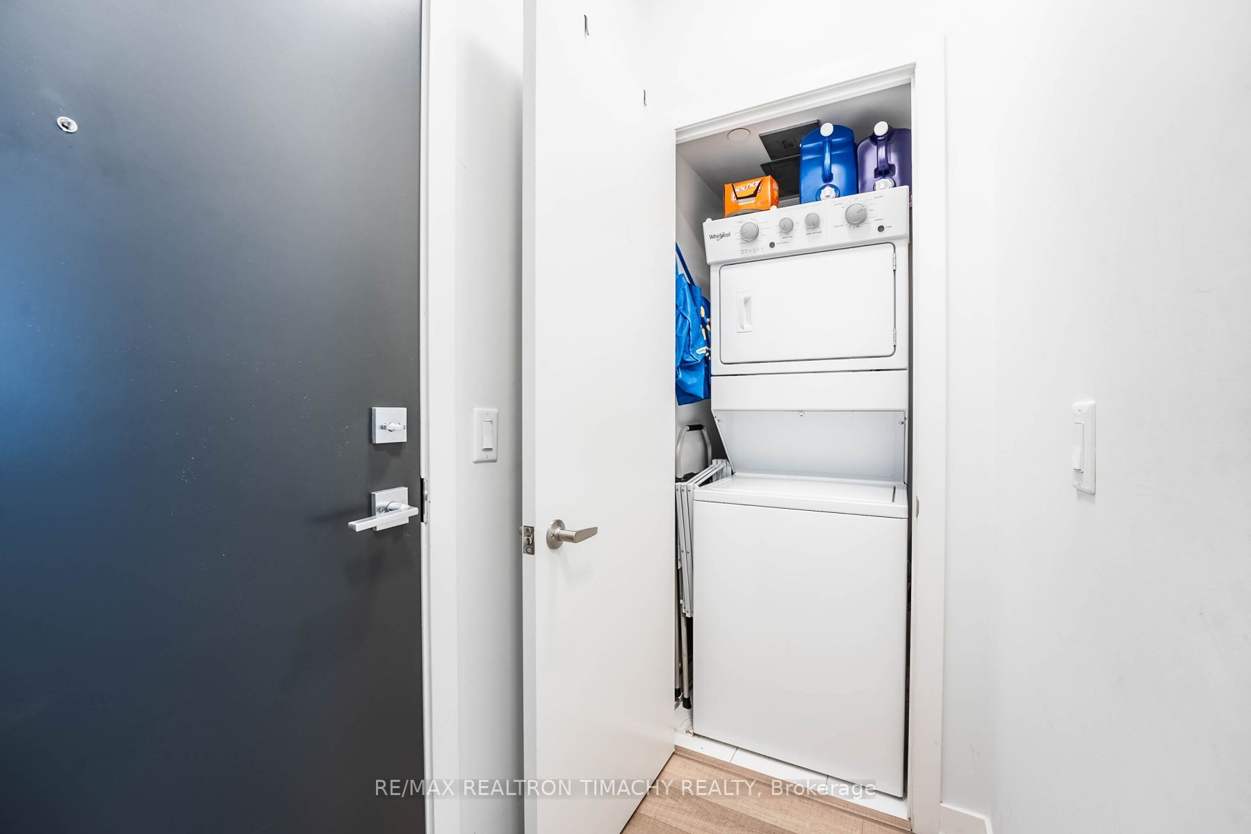 5260 Dundas Street, #C307