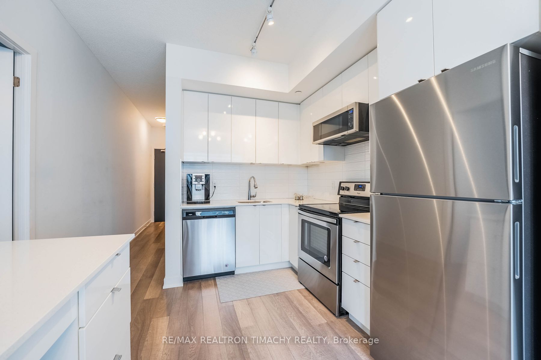5260 Dundas Street, #C307
