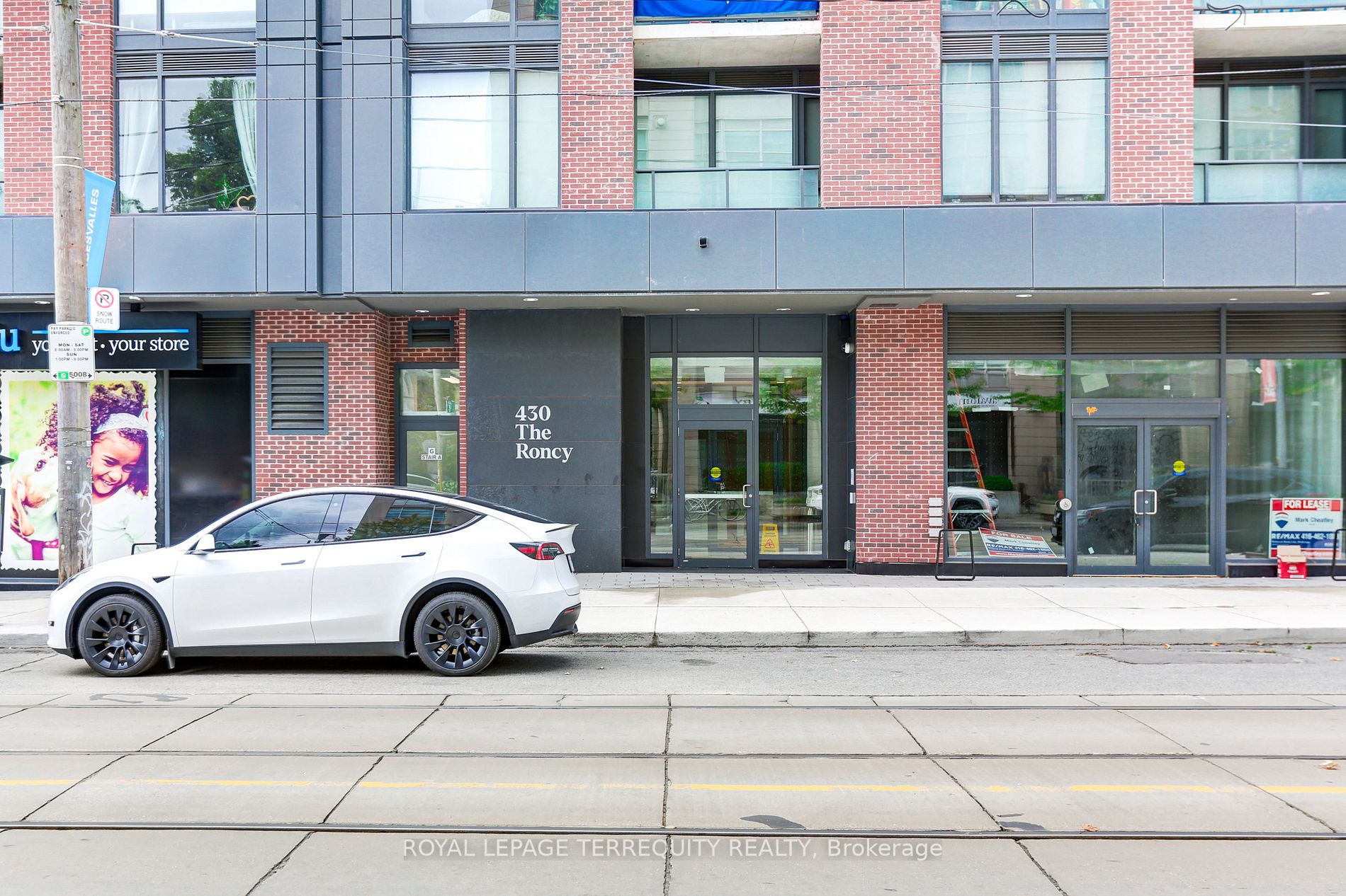 430 Roncesvalles Ave, #515