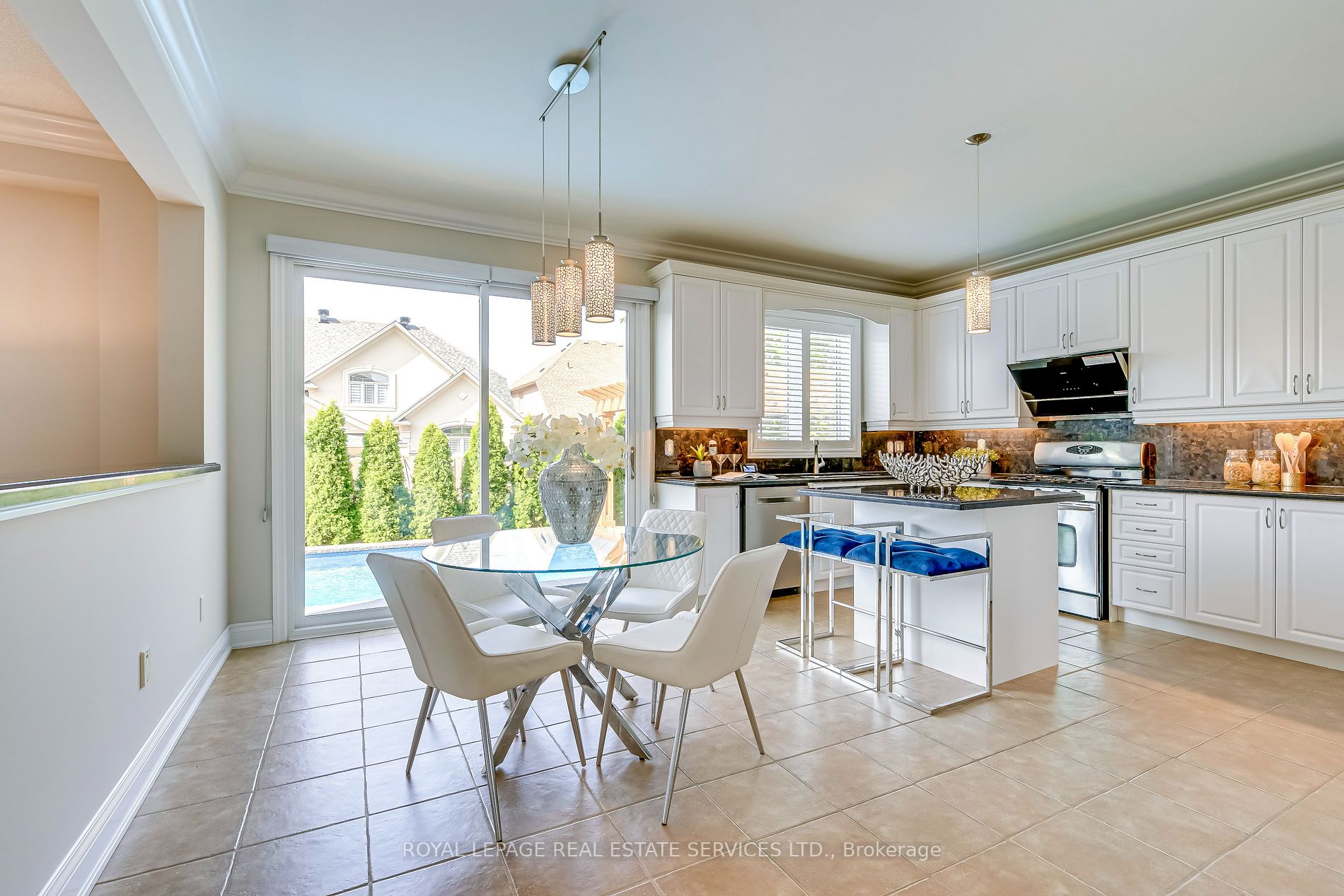 2464 Chaplin Rd