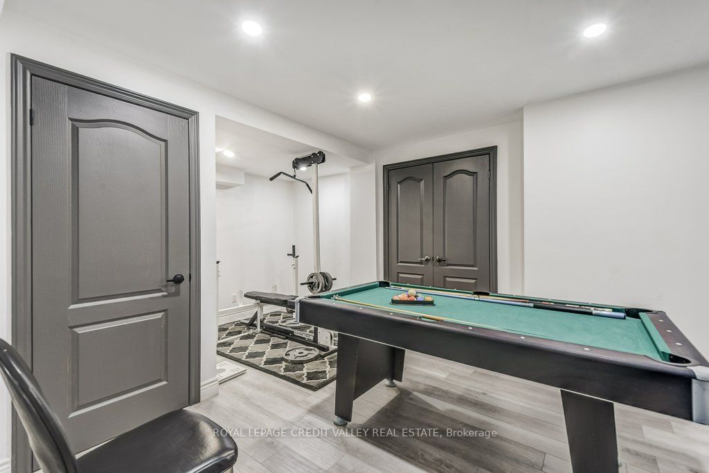 9 Mecca St