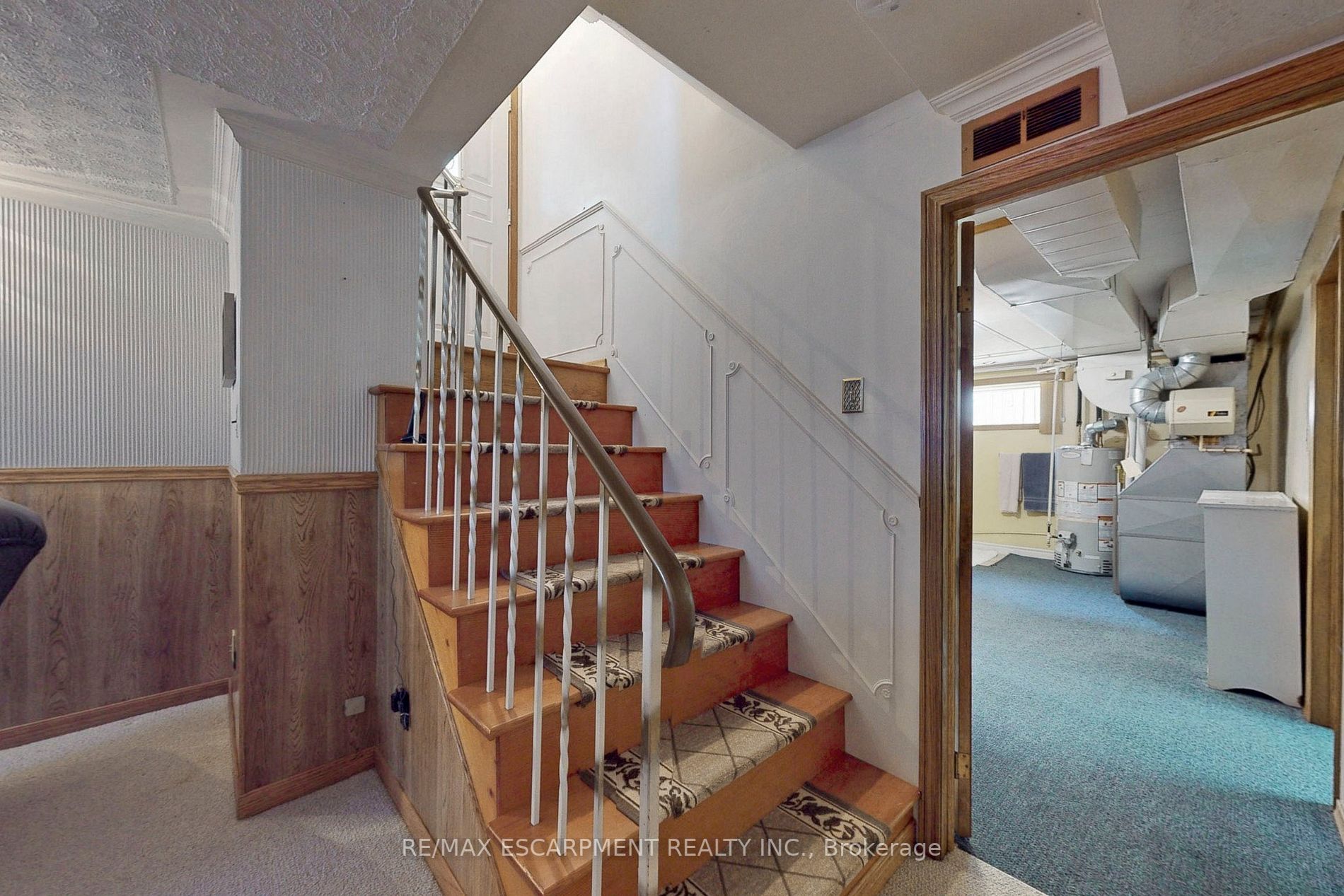 284 Foxbar Rd