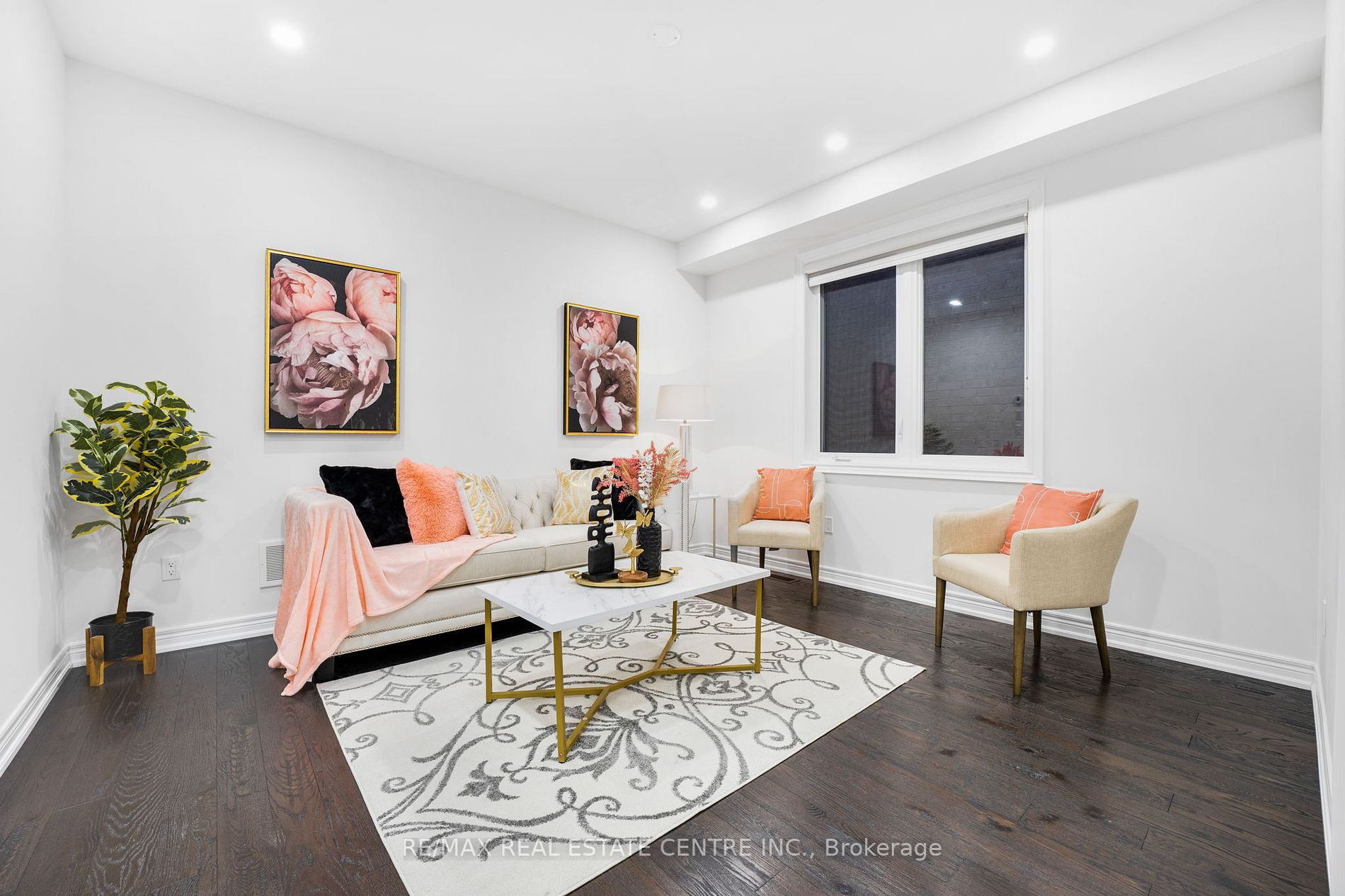 5 Forsyth Cres E