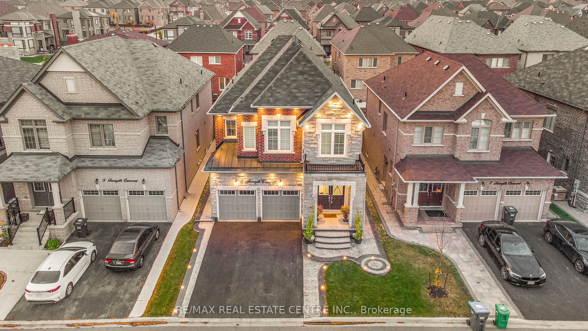 5 Forsyth Cres E