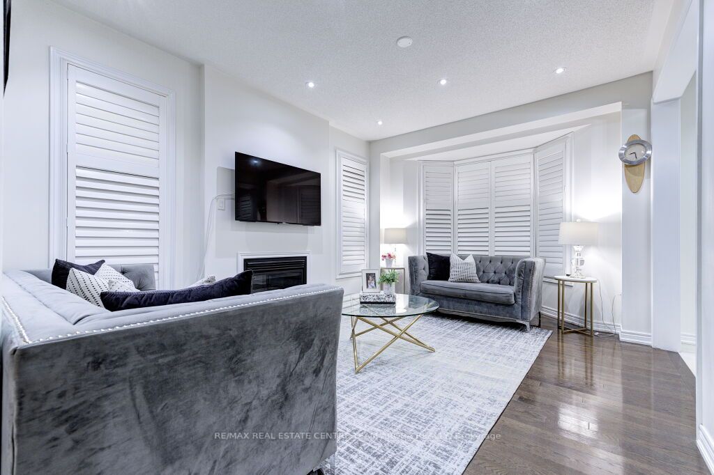 27 Cranwood Circ