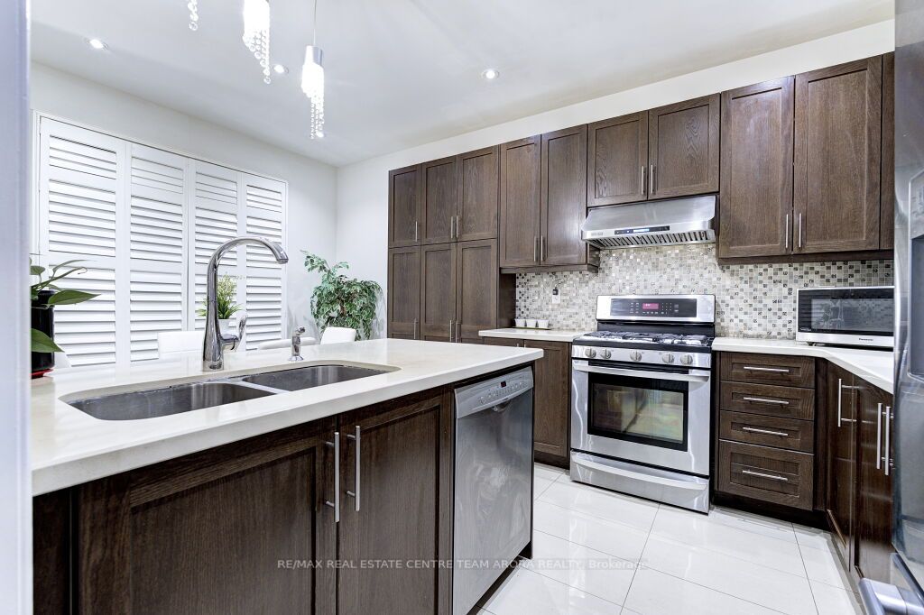 27 Cranwood Circ
