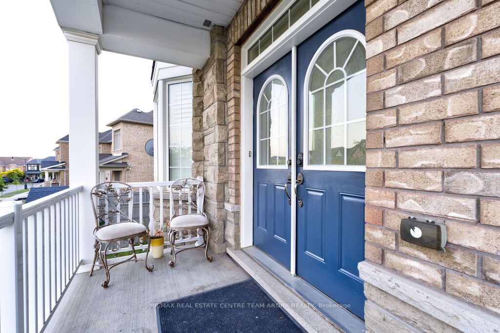 27 Cranwood Circ