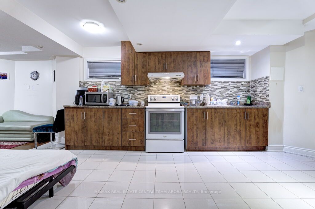27 Cranwood Circ