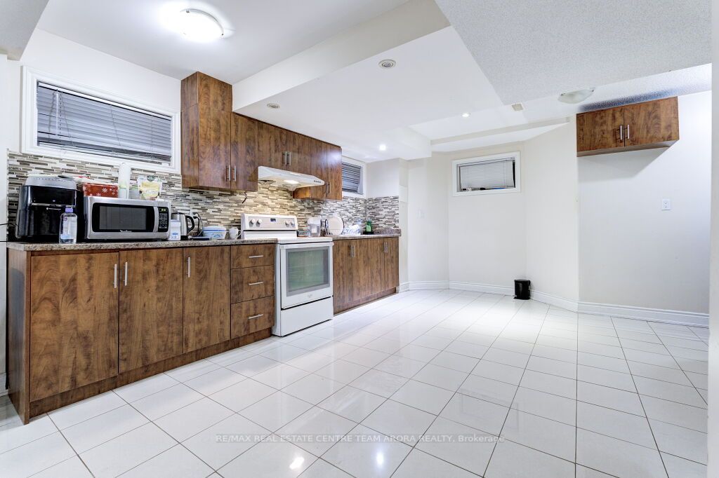 27 Cranwood Circ