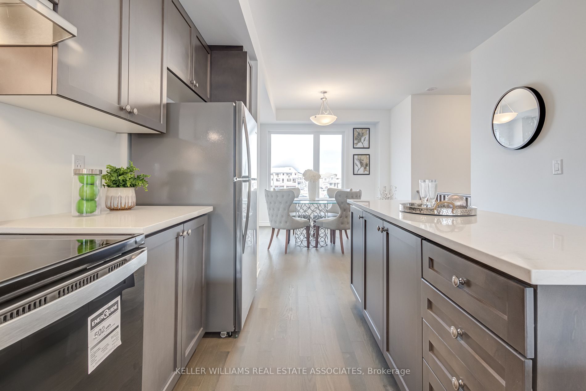 1368 Kobzar Dr
