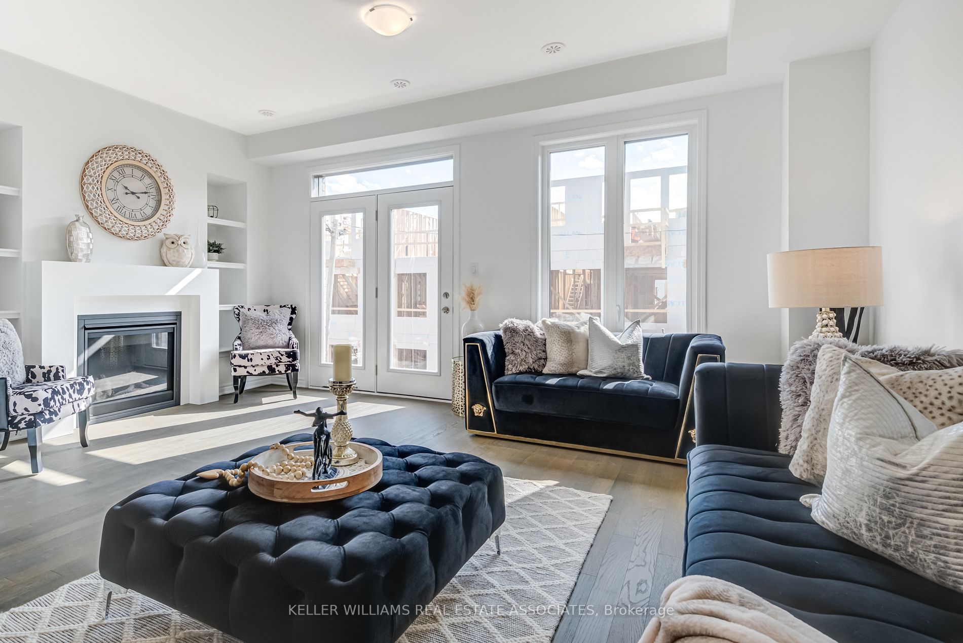 1368 Kobzar Dr