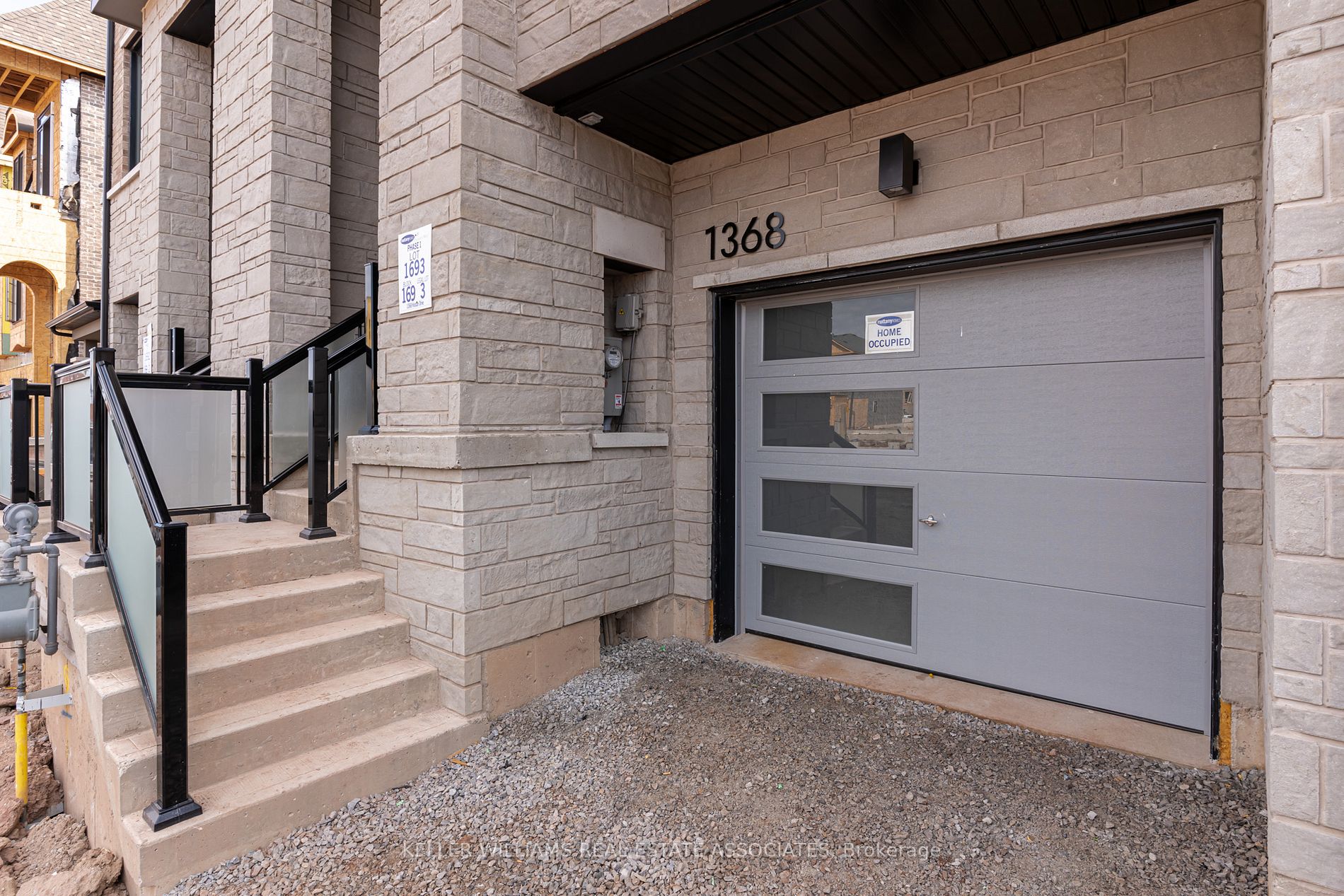 1368 Kobzar Dr