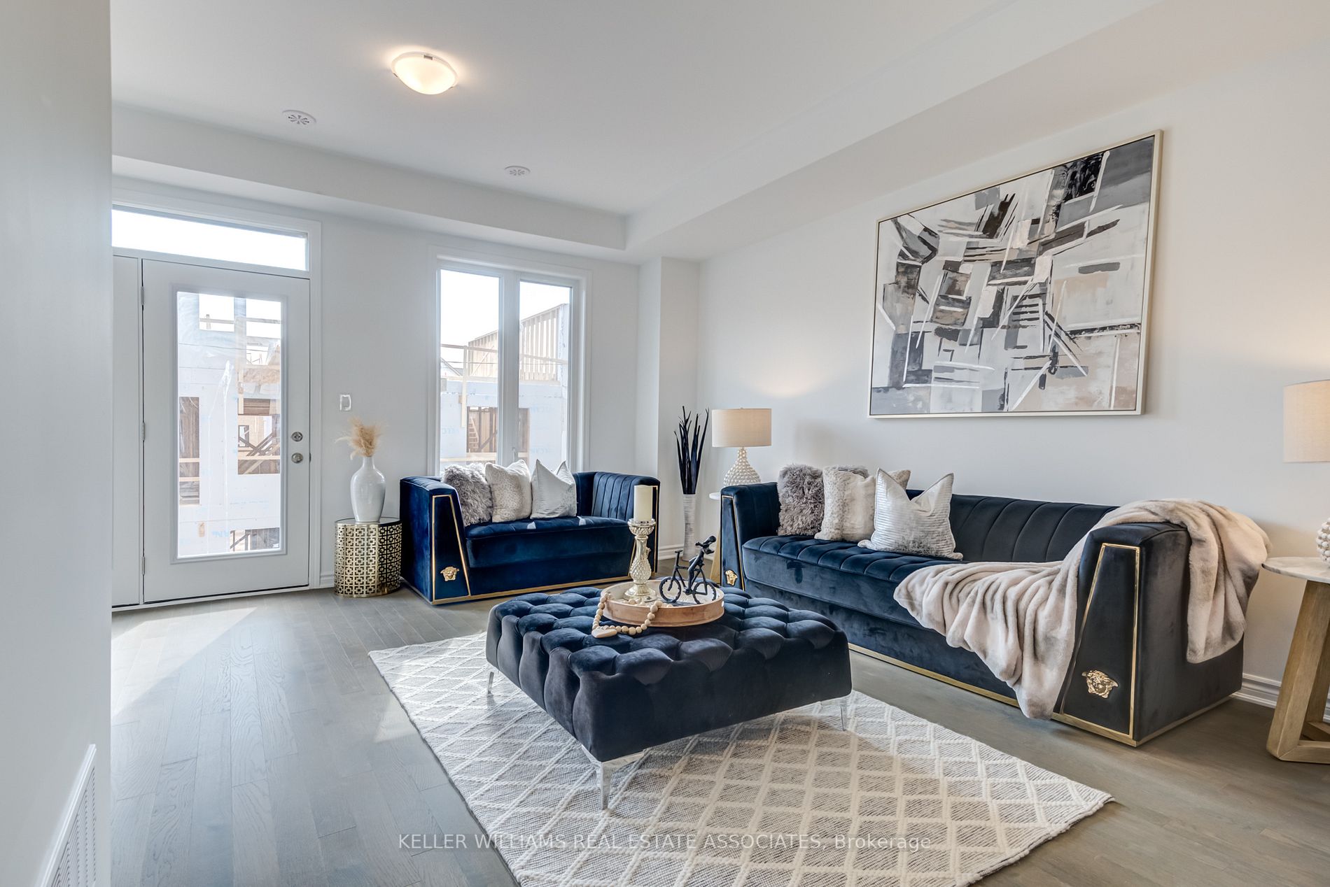 1368 Kobzar Dr