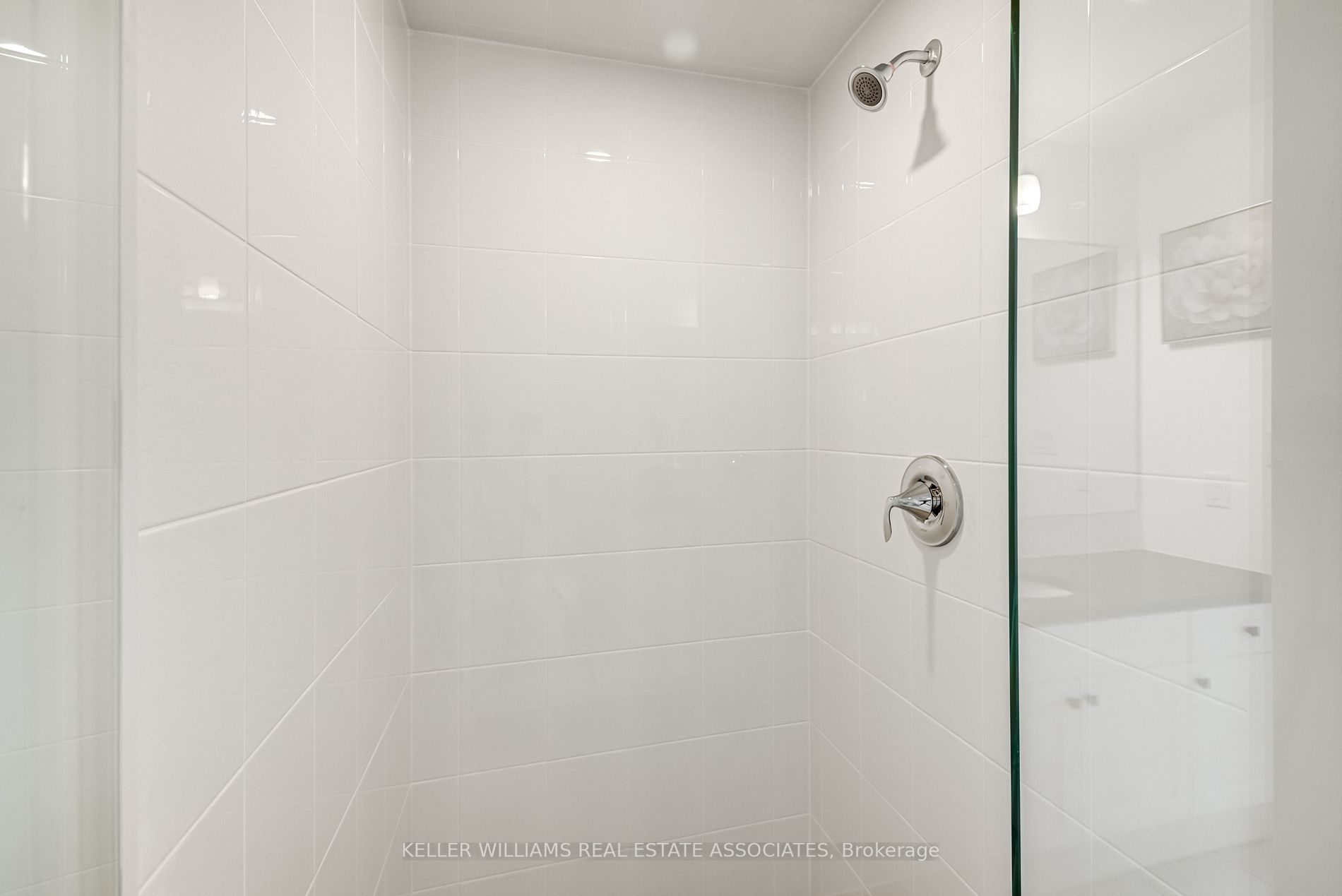 1368 Kobzar Dr