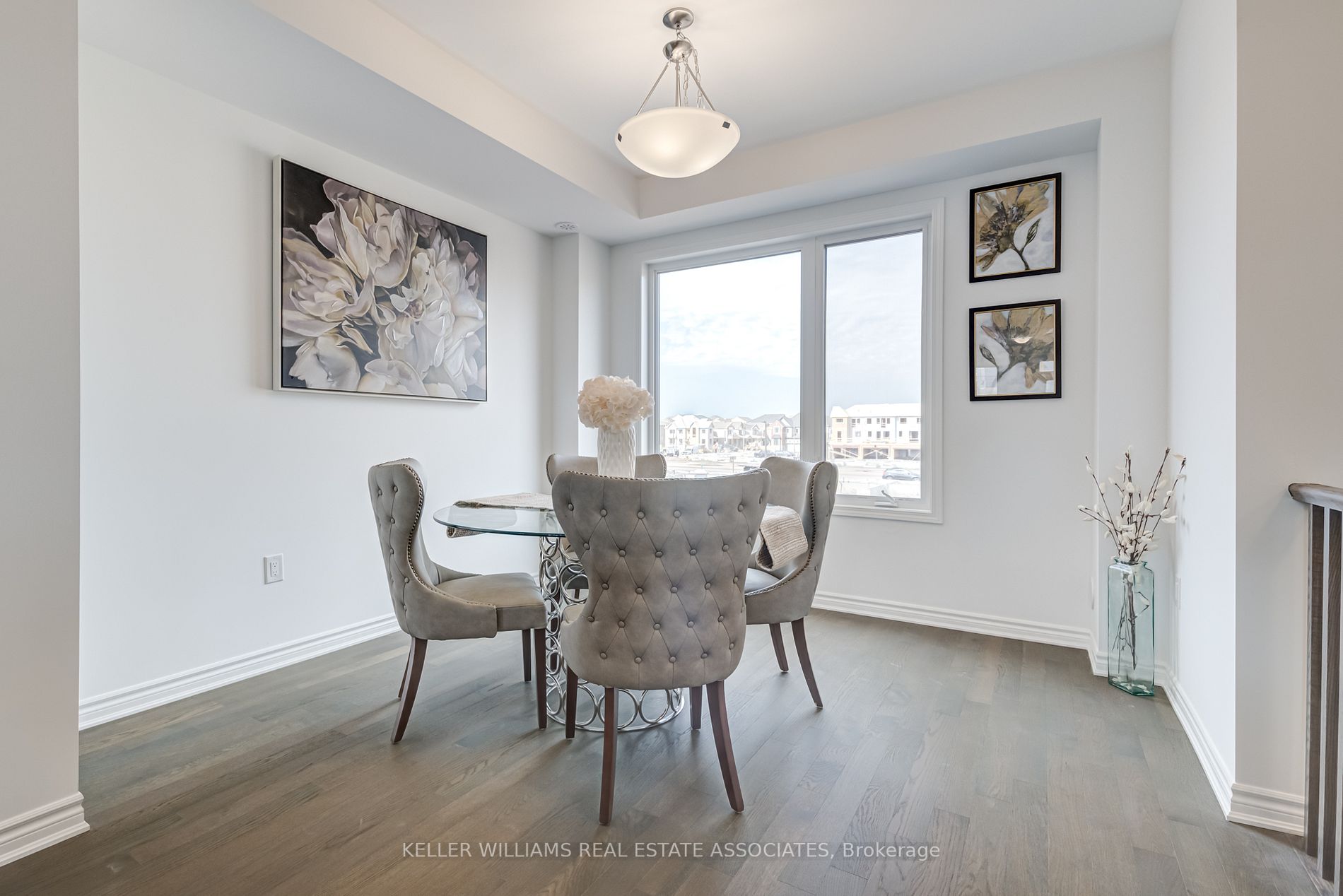 1368 Kobzar Dr