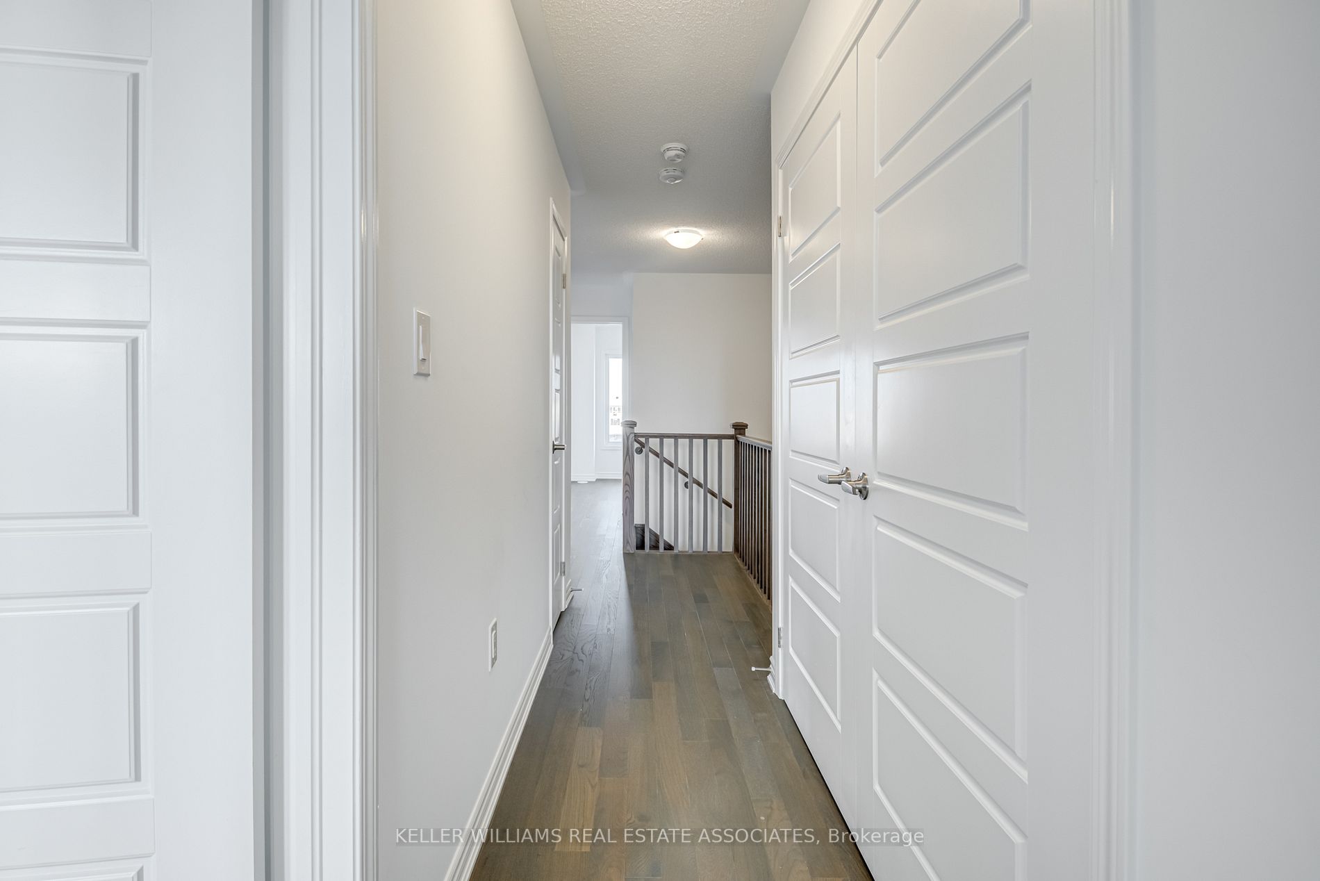 1368 Kobzar Dr
