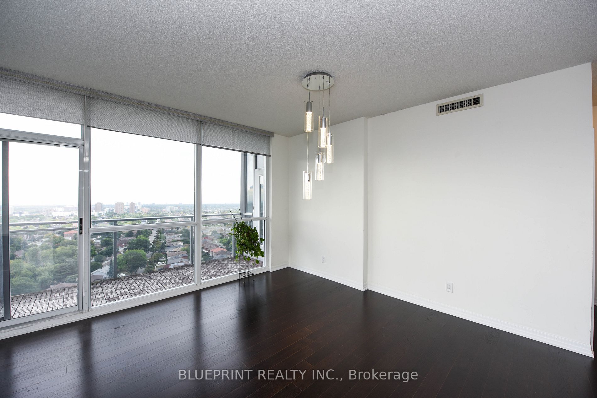 223 Webb Drive, #2002