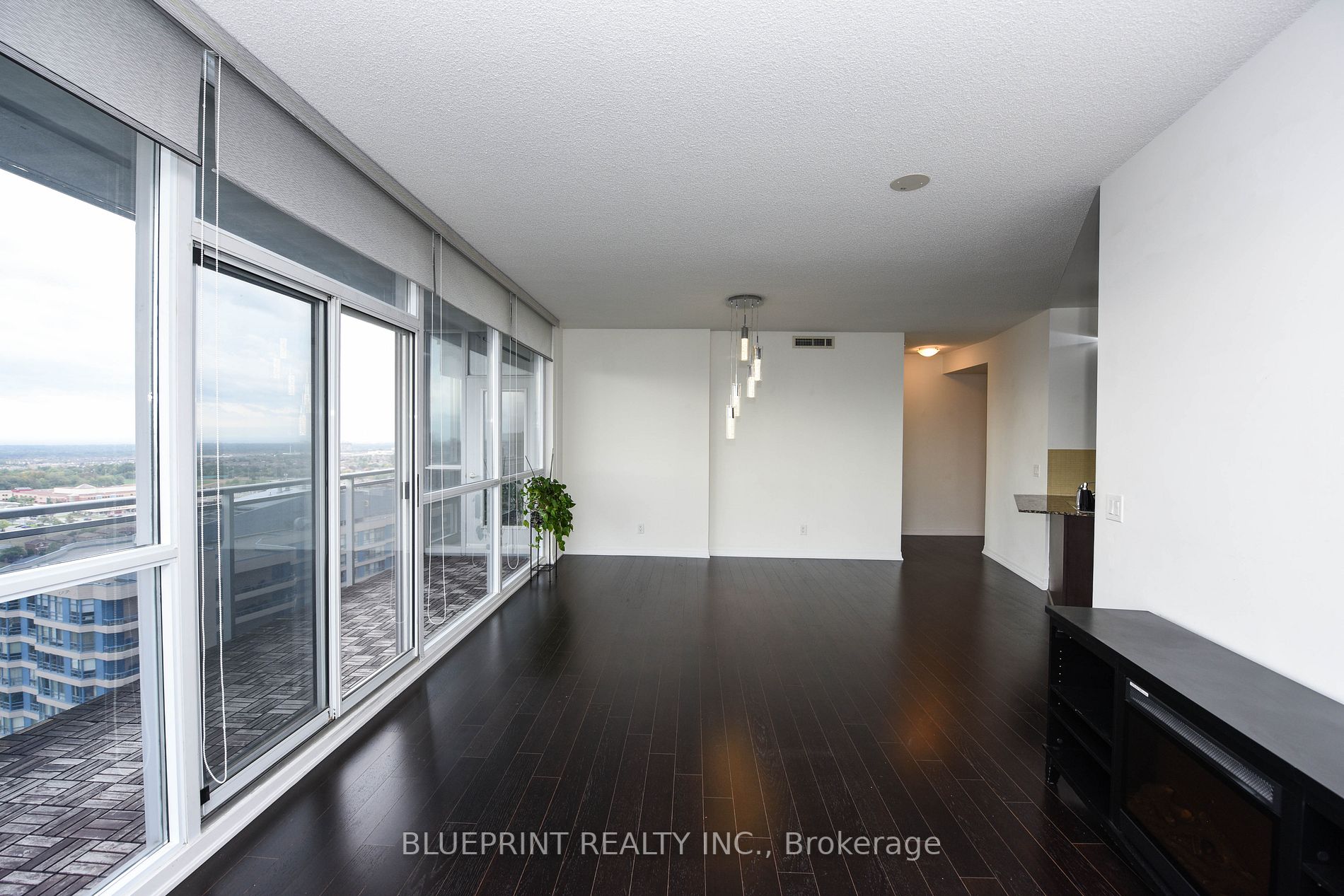 223 Webb Drive, #2002