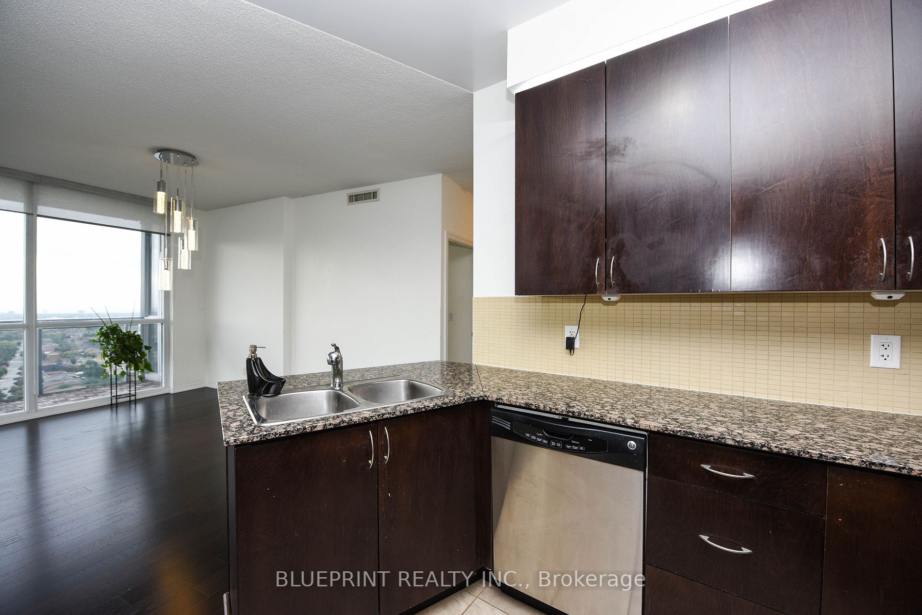 223 Webb Drive, #2002