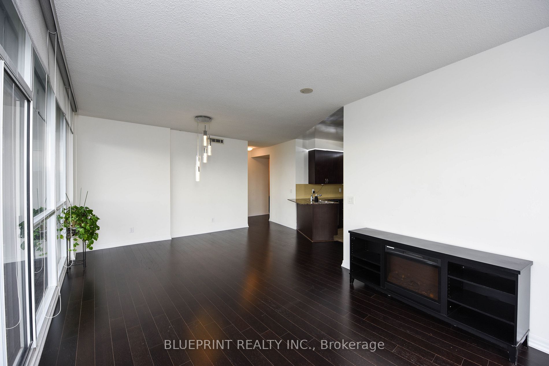 223 Webb Drive, #2002
