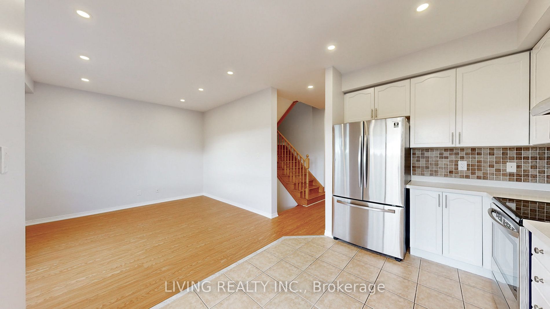 84 Abbotsbury Drive