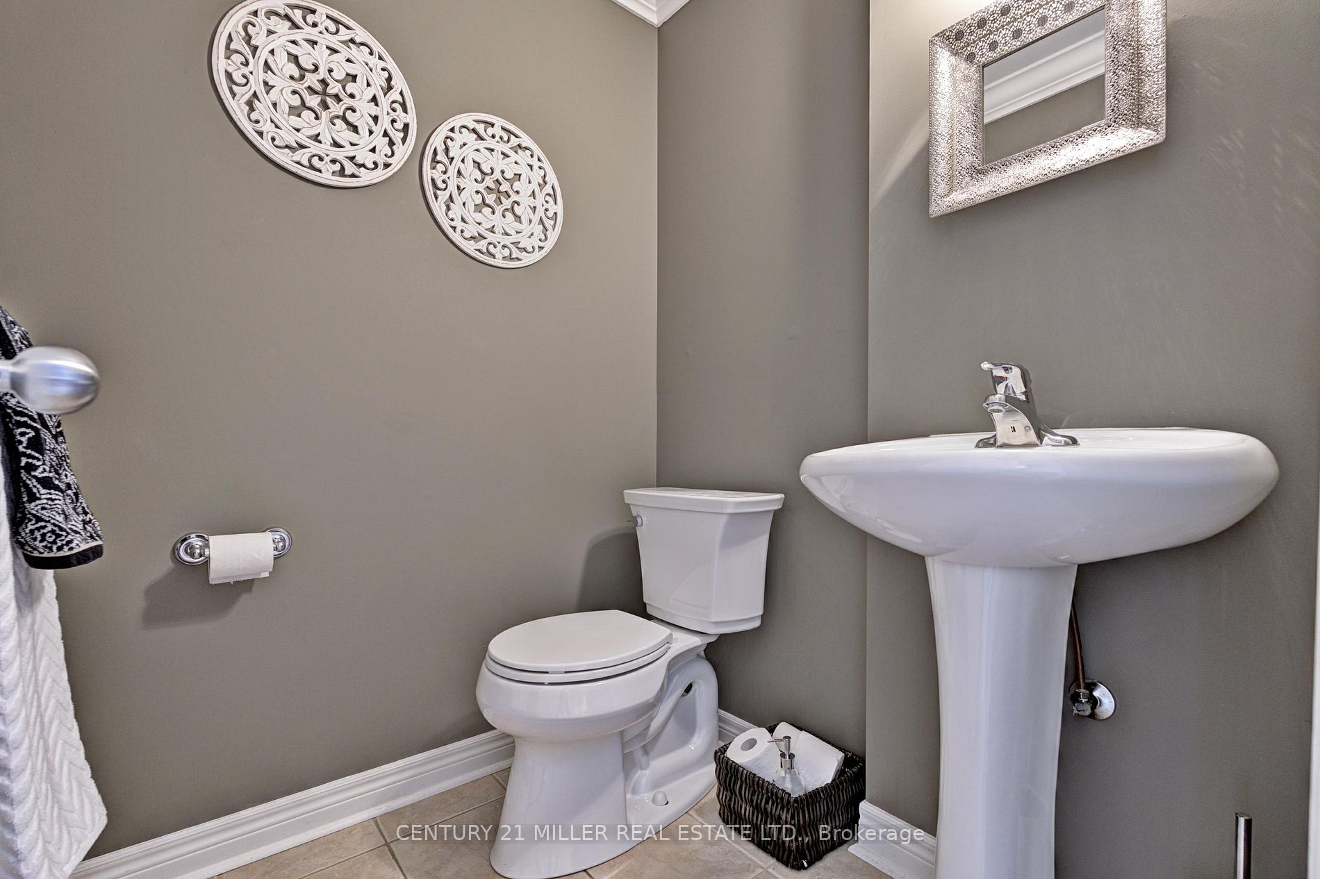 11F James St