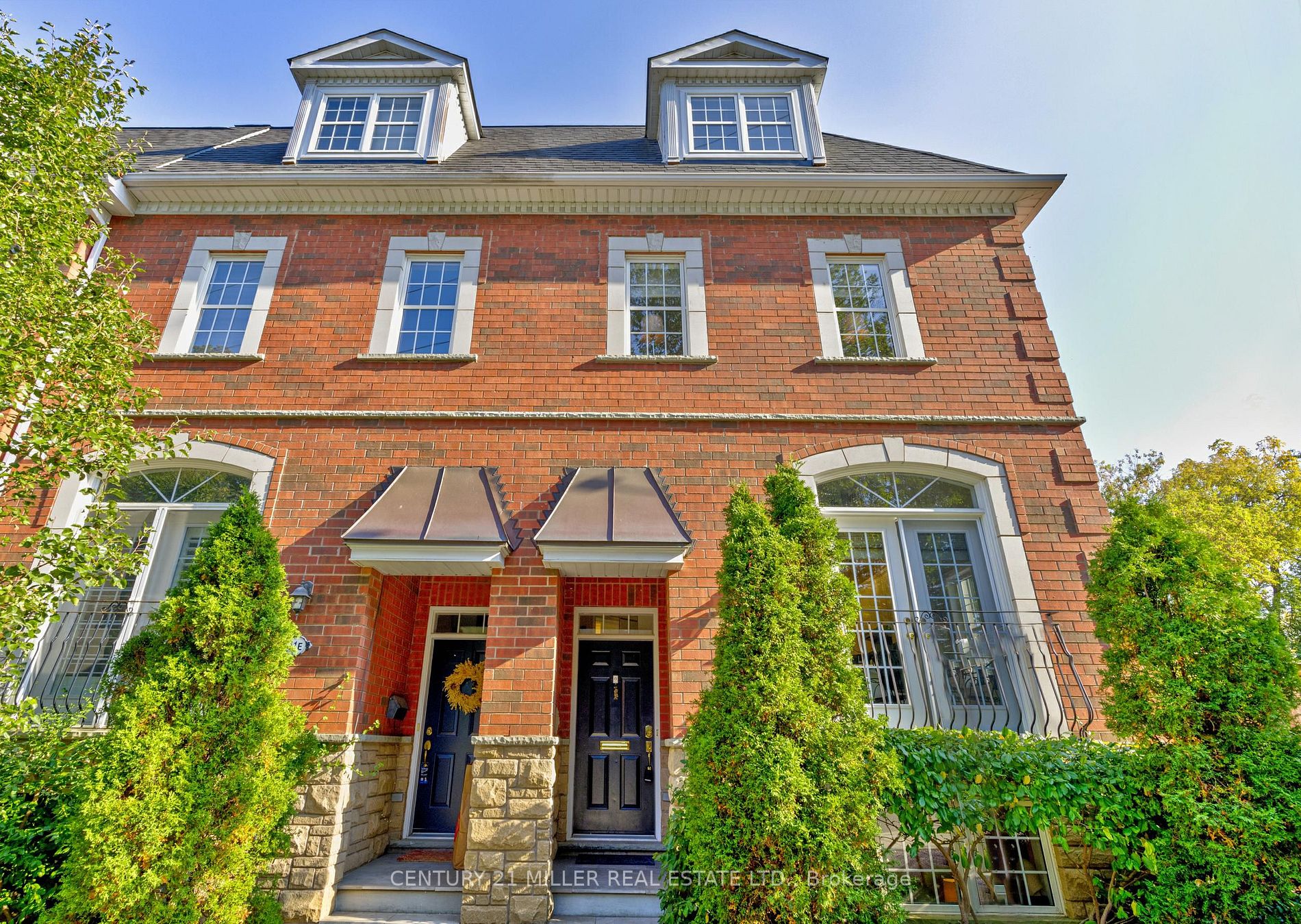 11F James St