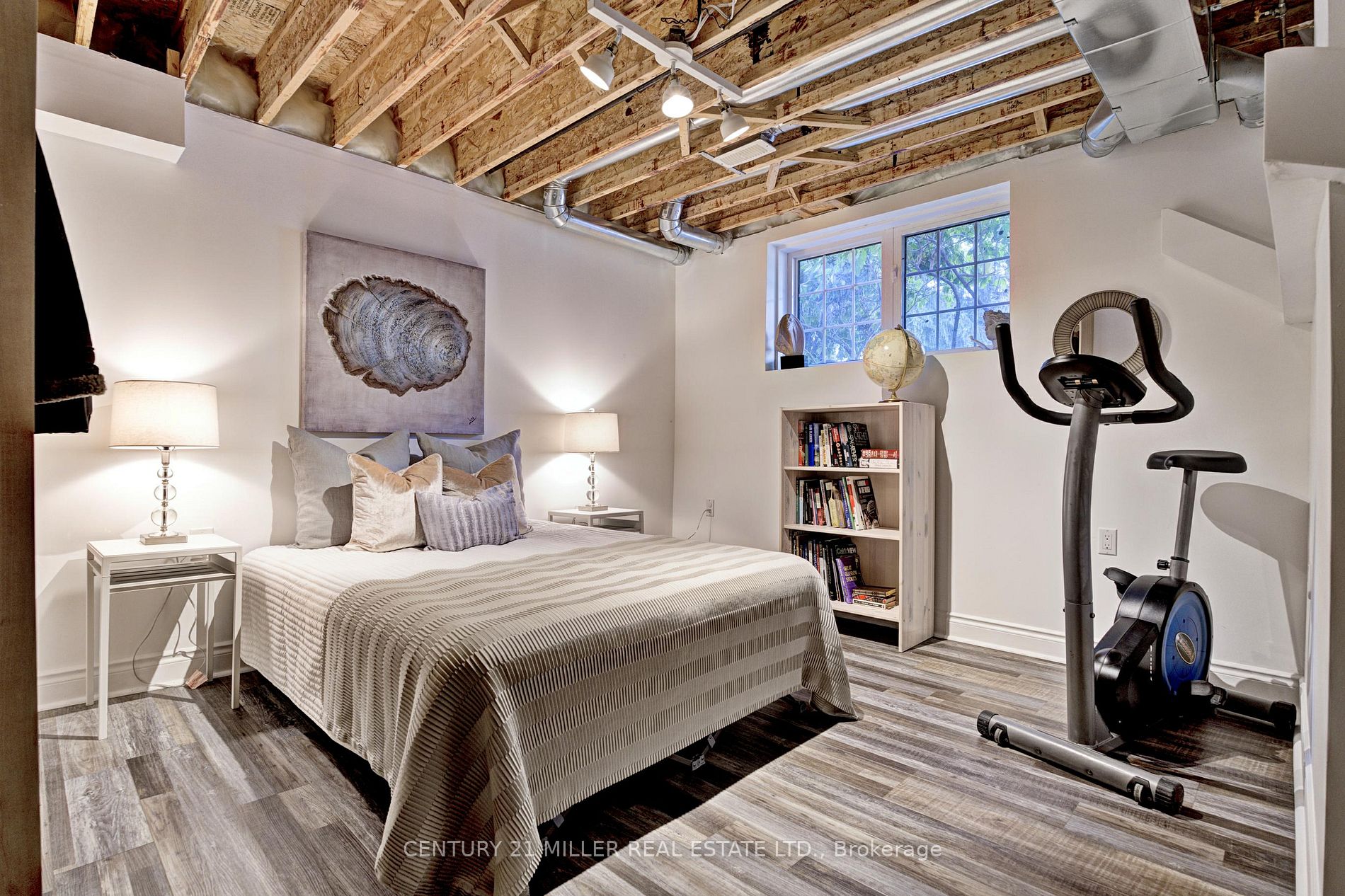 11F James St
