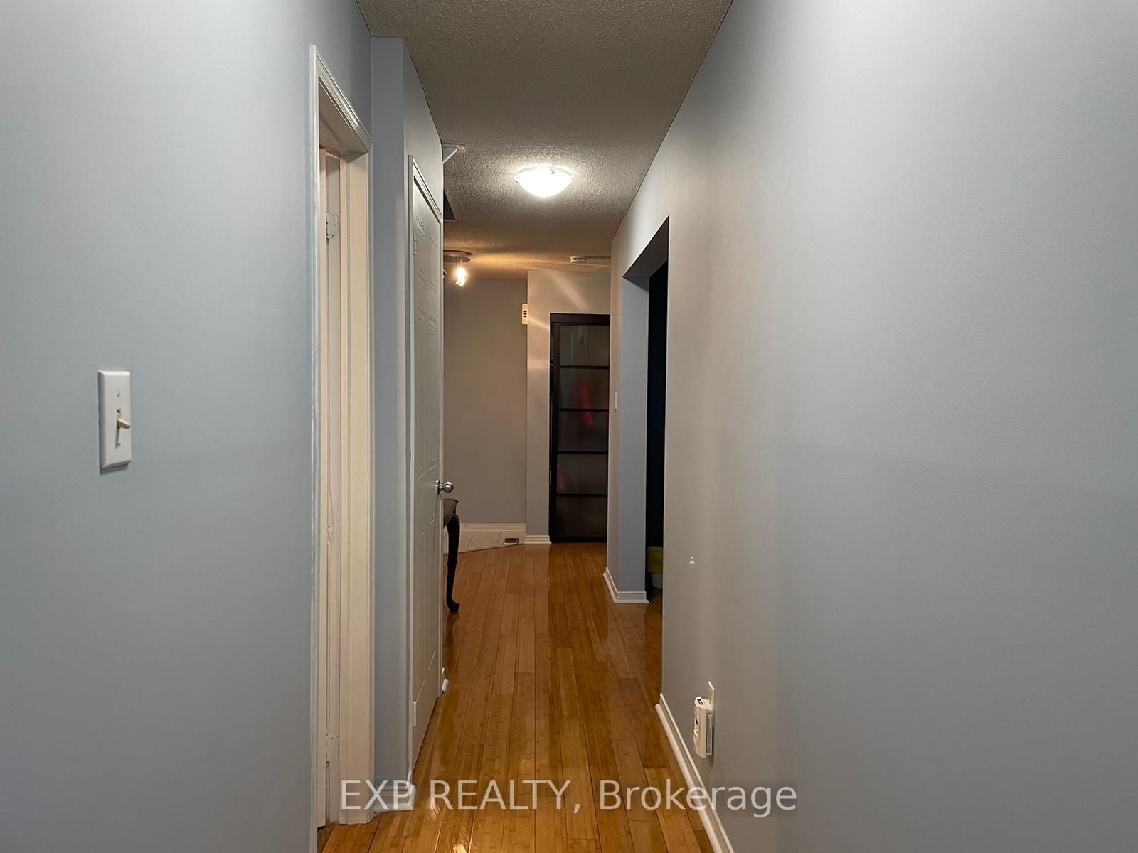 402 Scott Dr