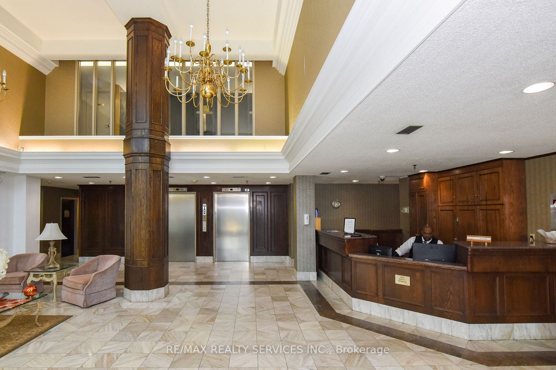 330 Mill St S, #312