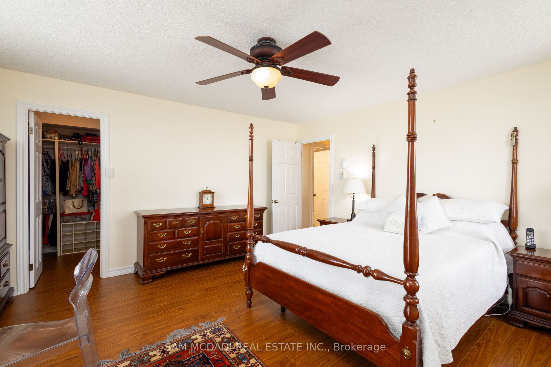 3650 Kaneff Cres, #2301