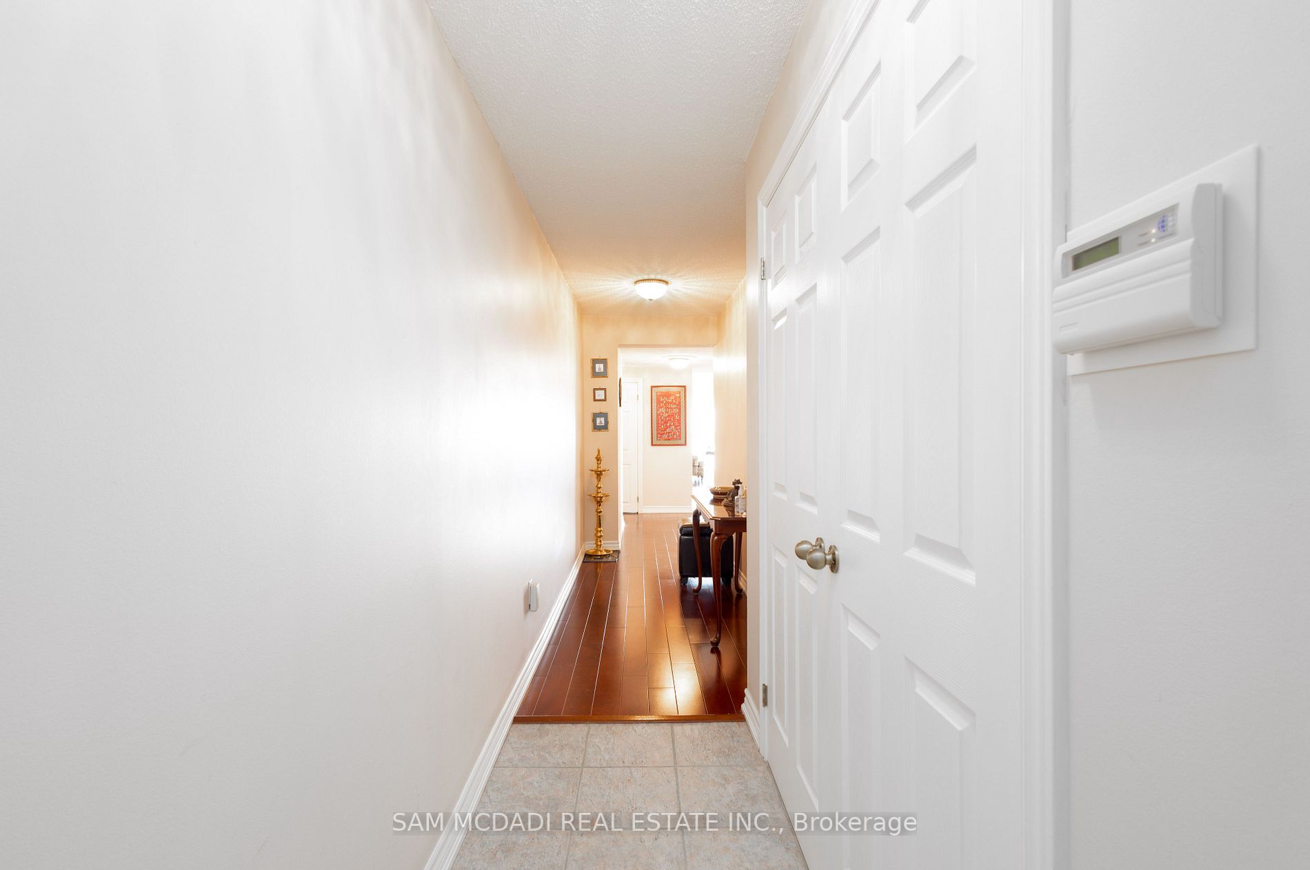 3650 Kaneff Cres, #2301