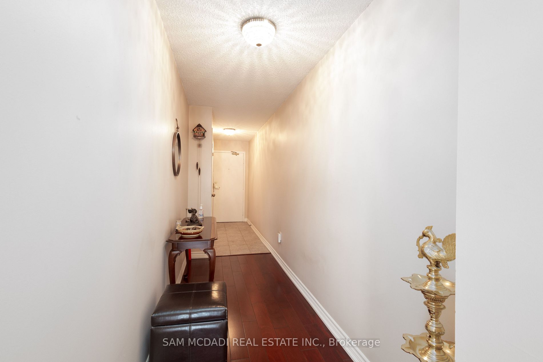 3650 Kaneff Cres, #2301