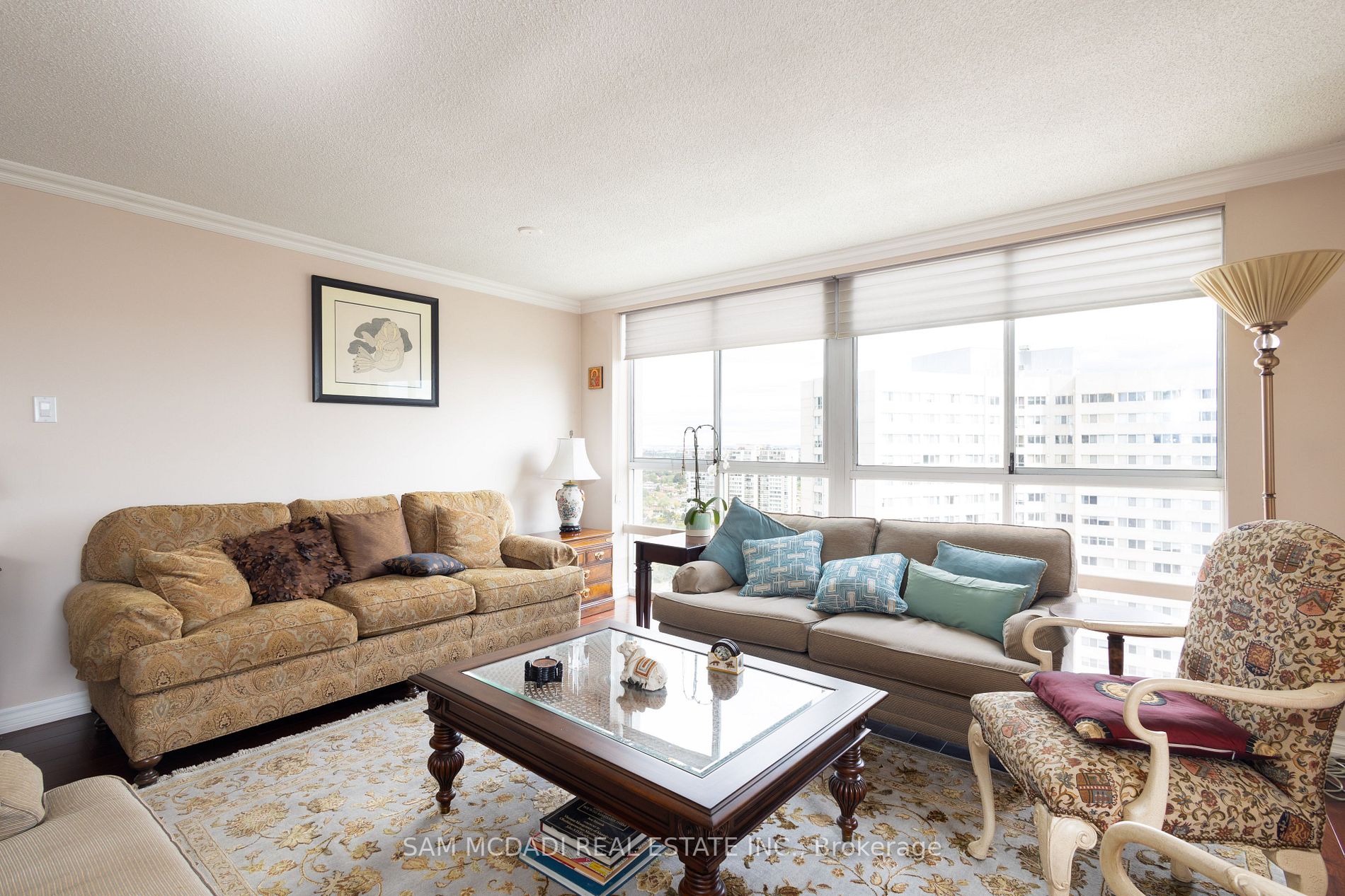 3650 Kaneff Cres, #2301