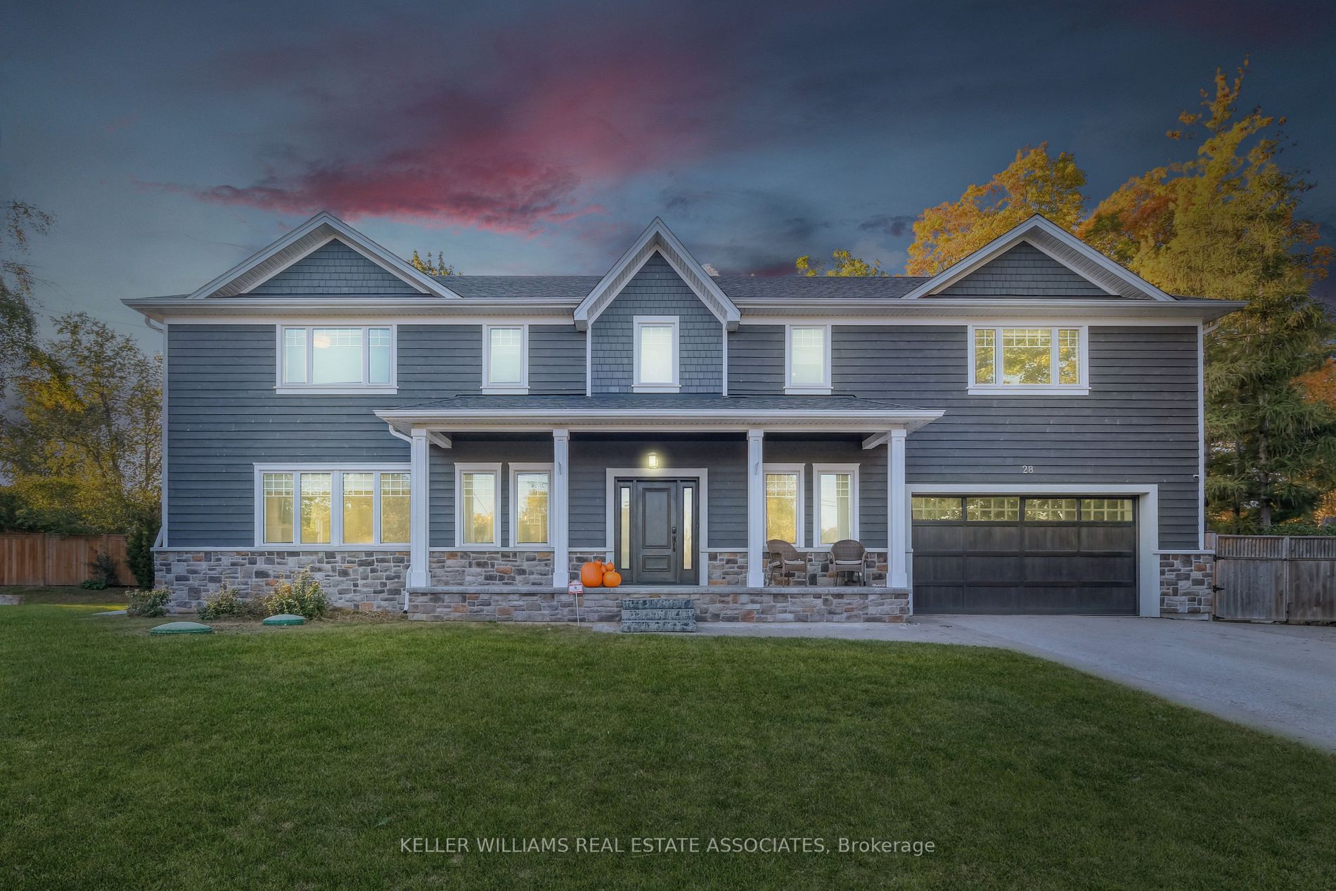 28 Glen Crescent Dr