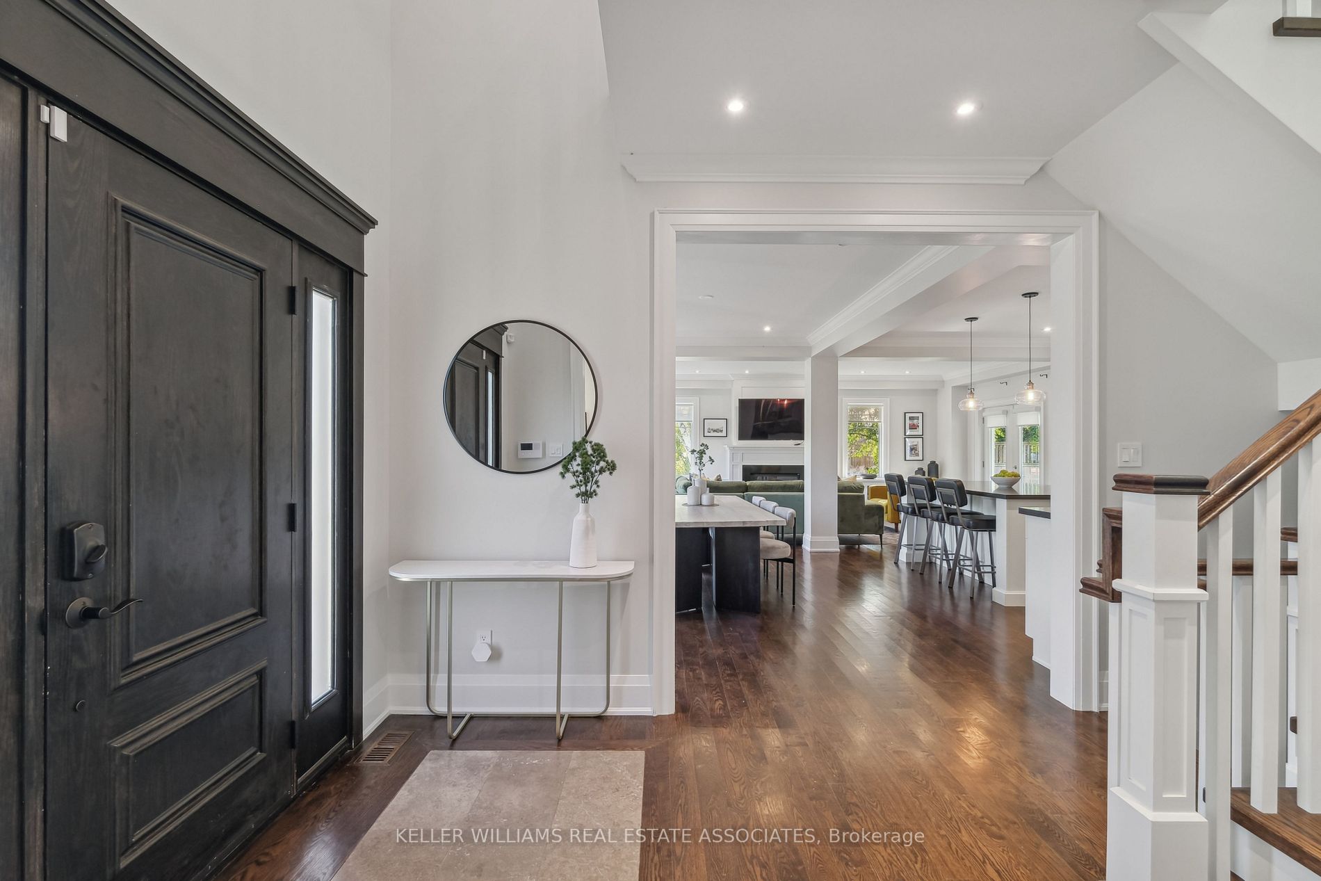28 Glen Crescent Dr