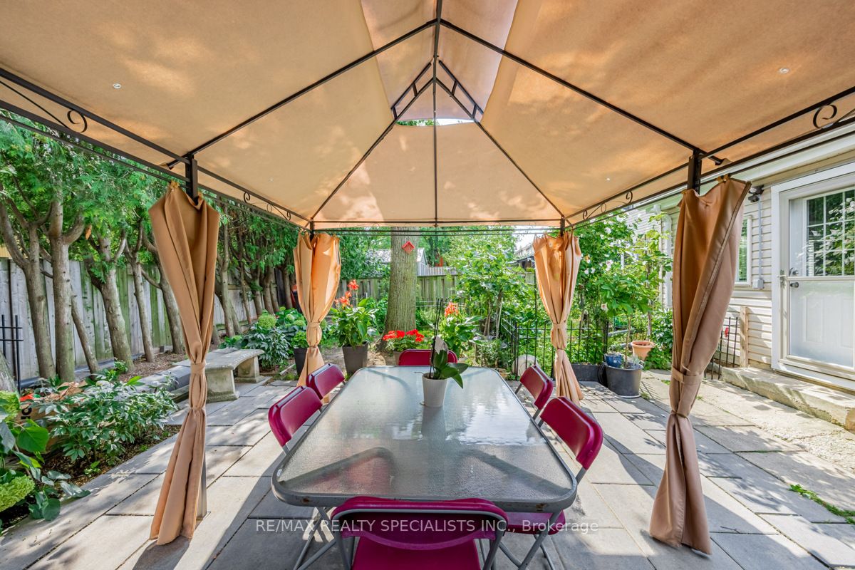 2278 Middlesmoor Crescent
