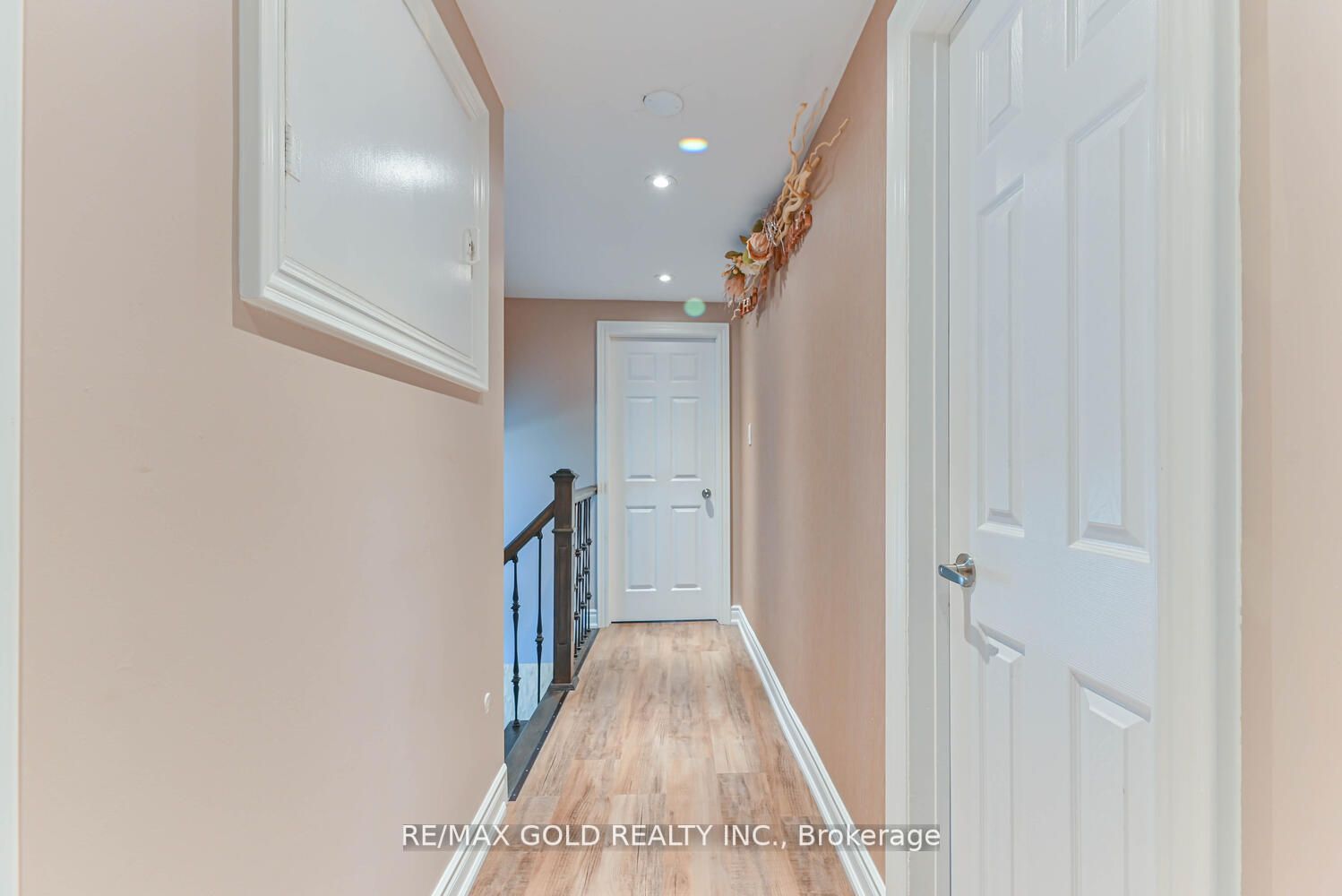 62 Geneva Cres