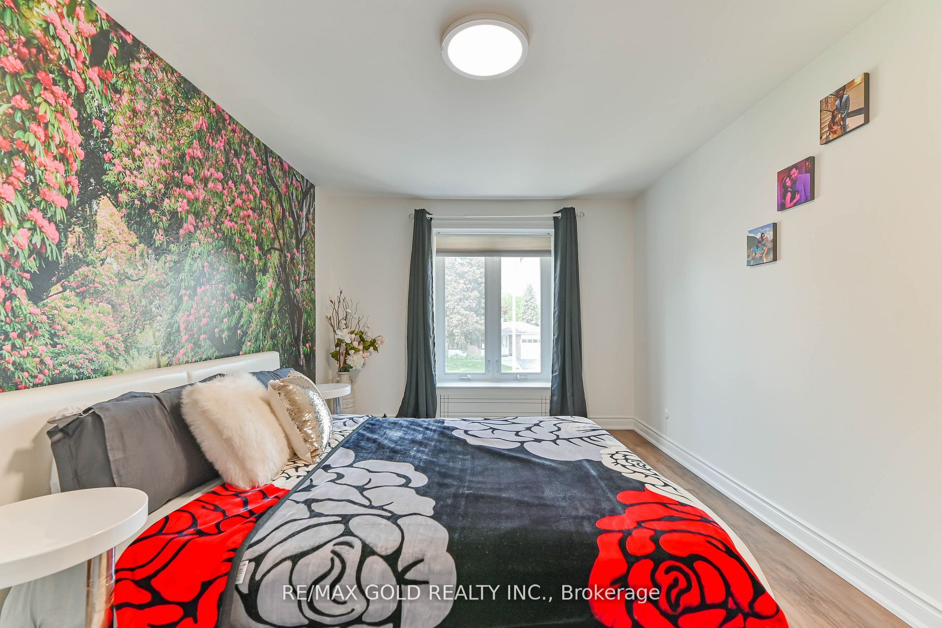62 Geneva Cres