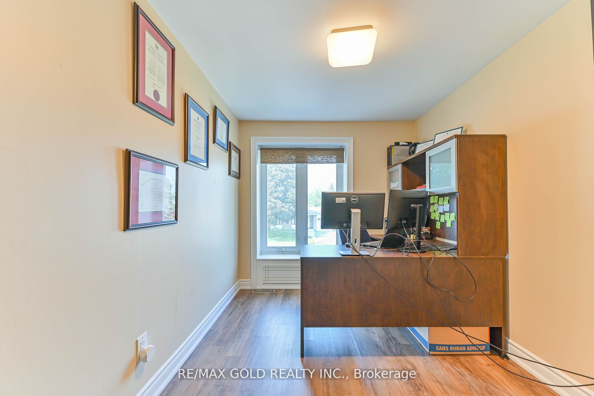 62 Geneva Cres