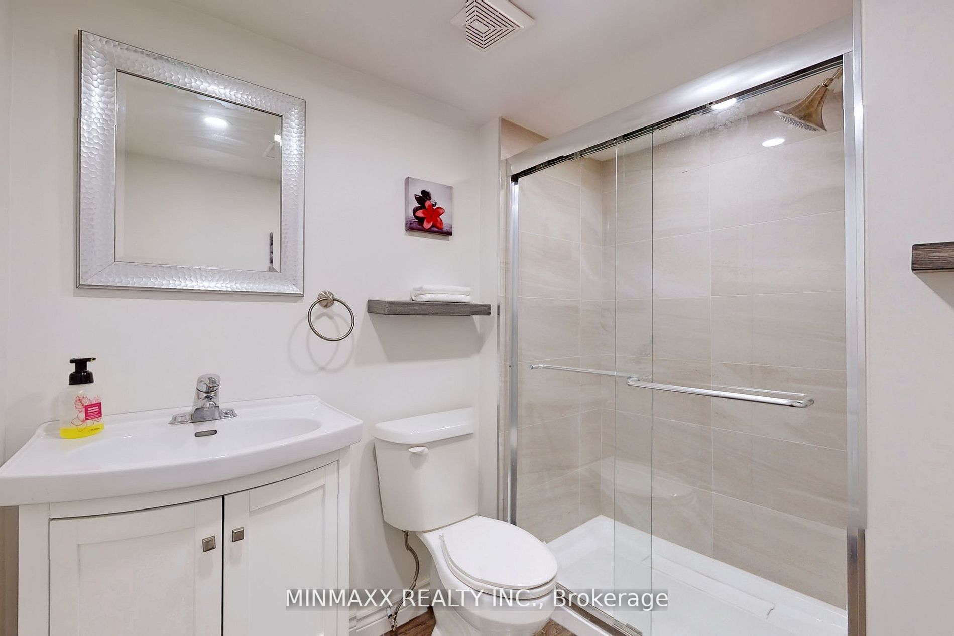 6 Jolana Cres