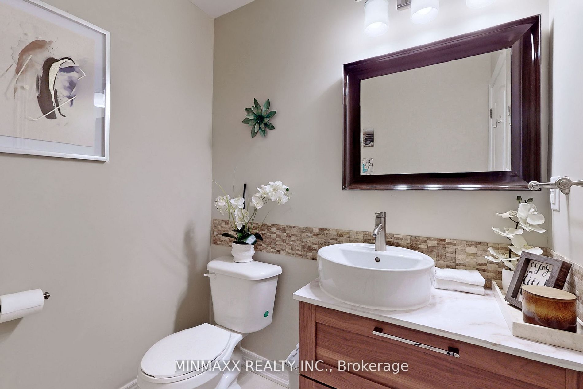 6 Jolana Cres