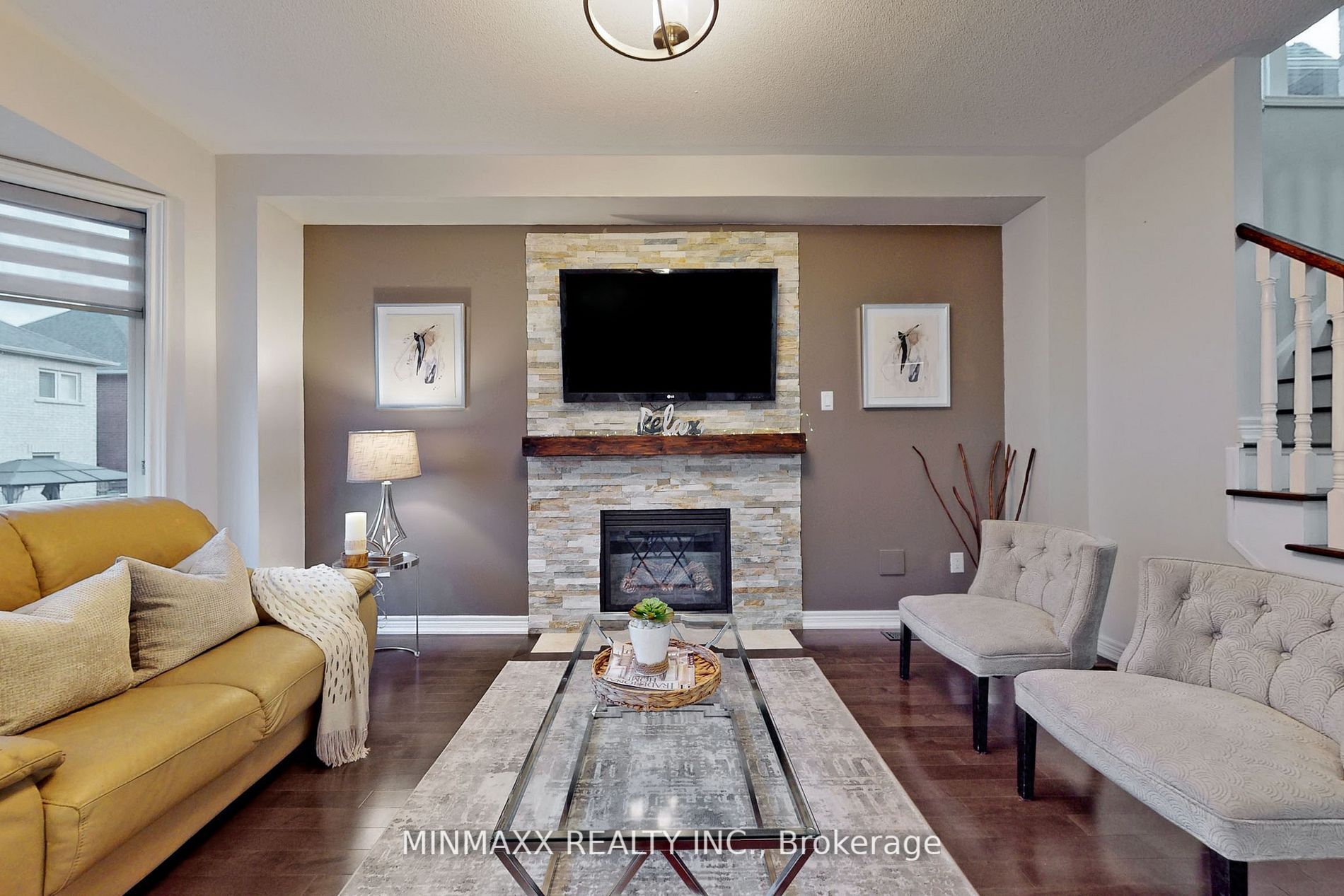 6 Jolana Cres