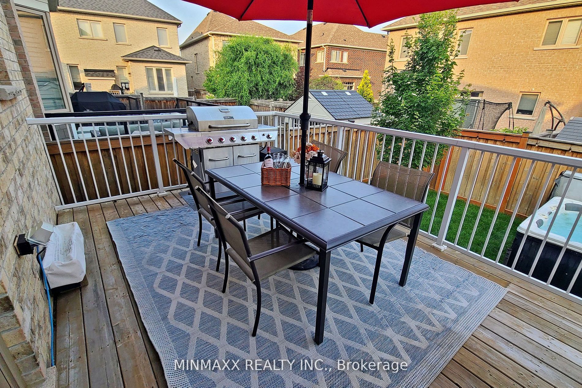 6 Jolana Cres