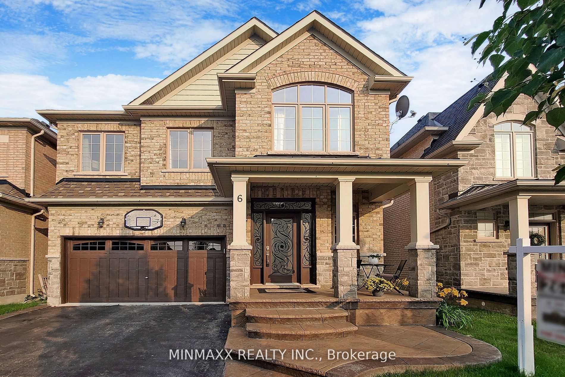6 Jolana Cres