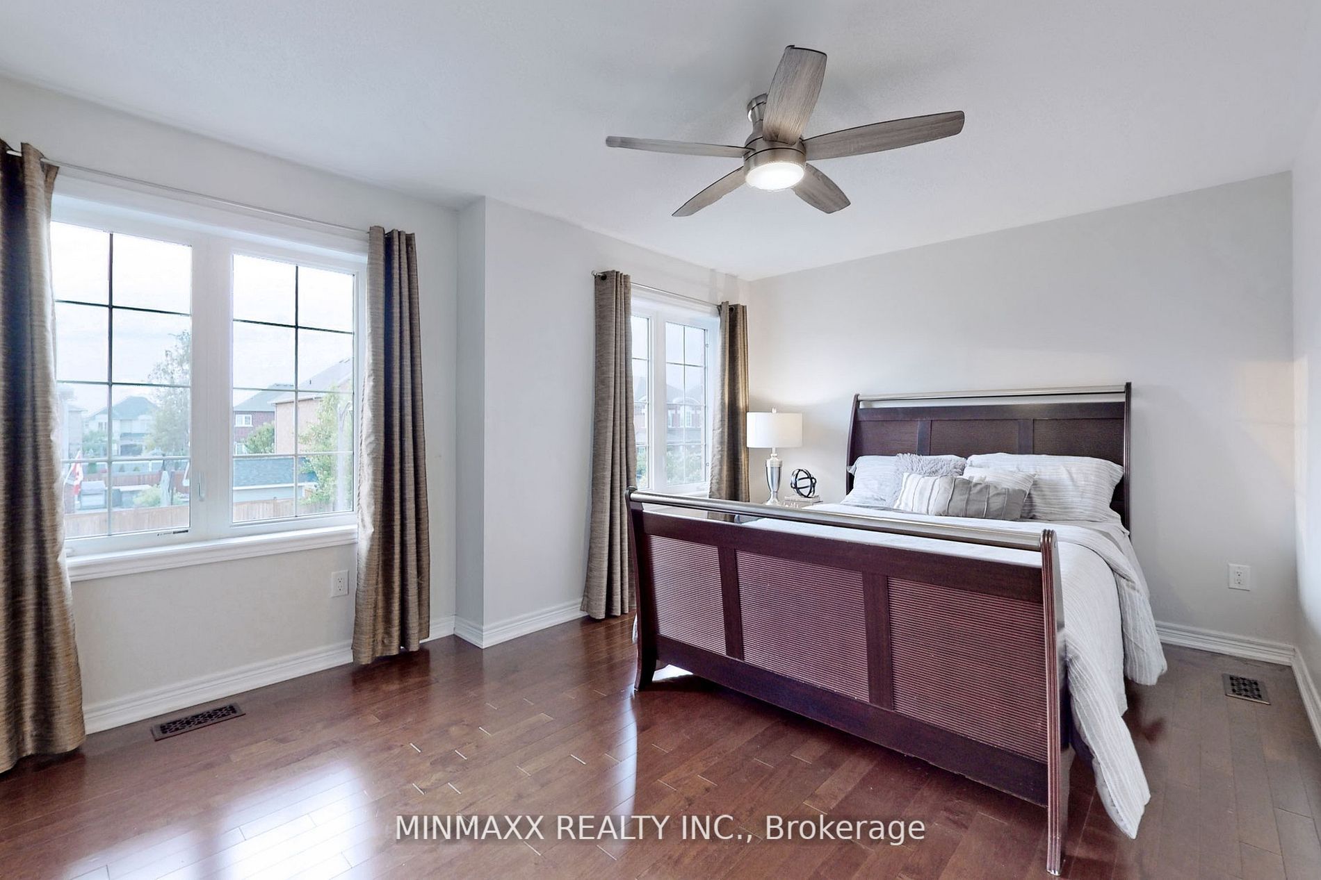 6 Jolana Cres