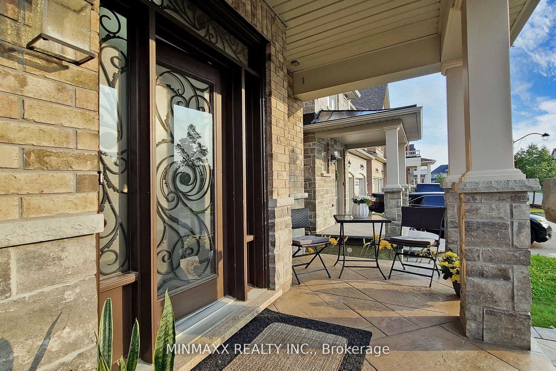 6 Jolana Cres