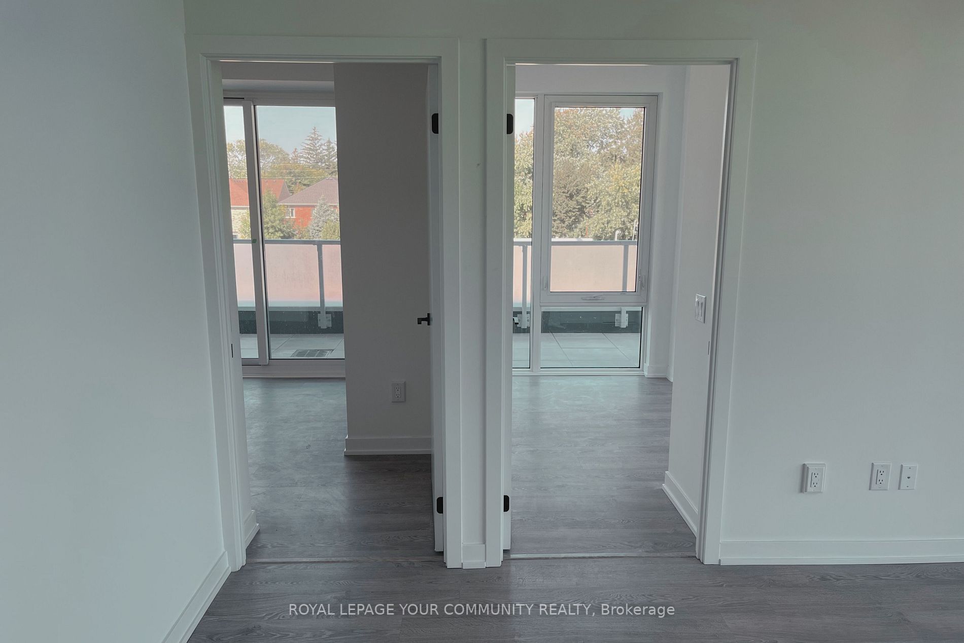 215 Lakeshore Road W, #214