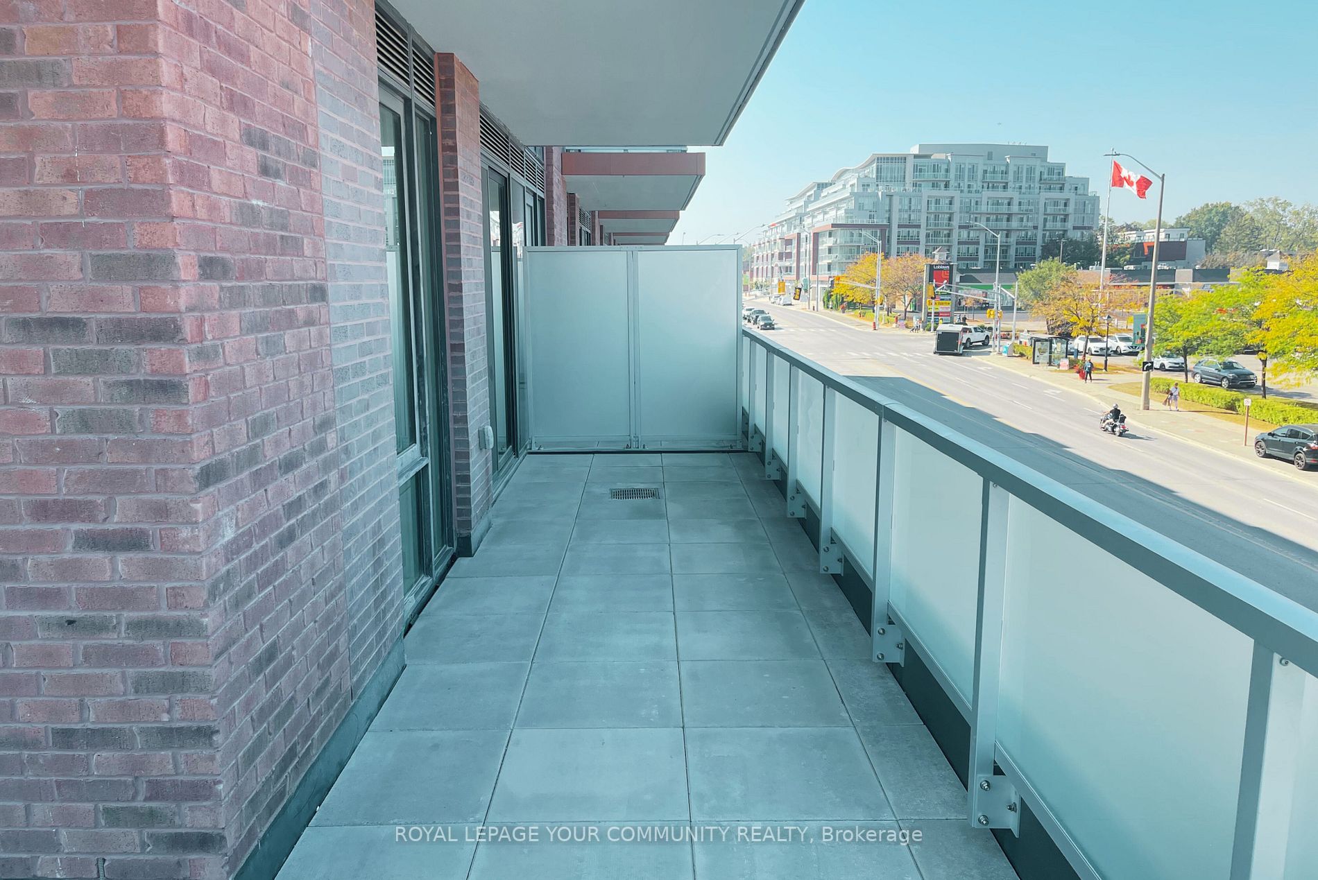 215 Lakeshore Road W, #214
